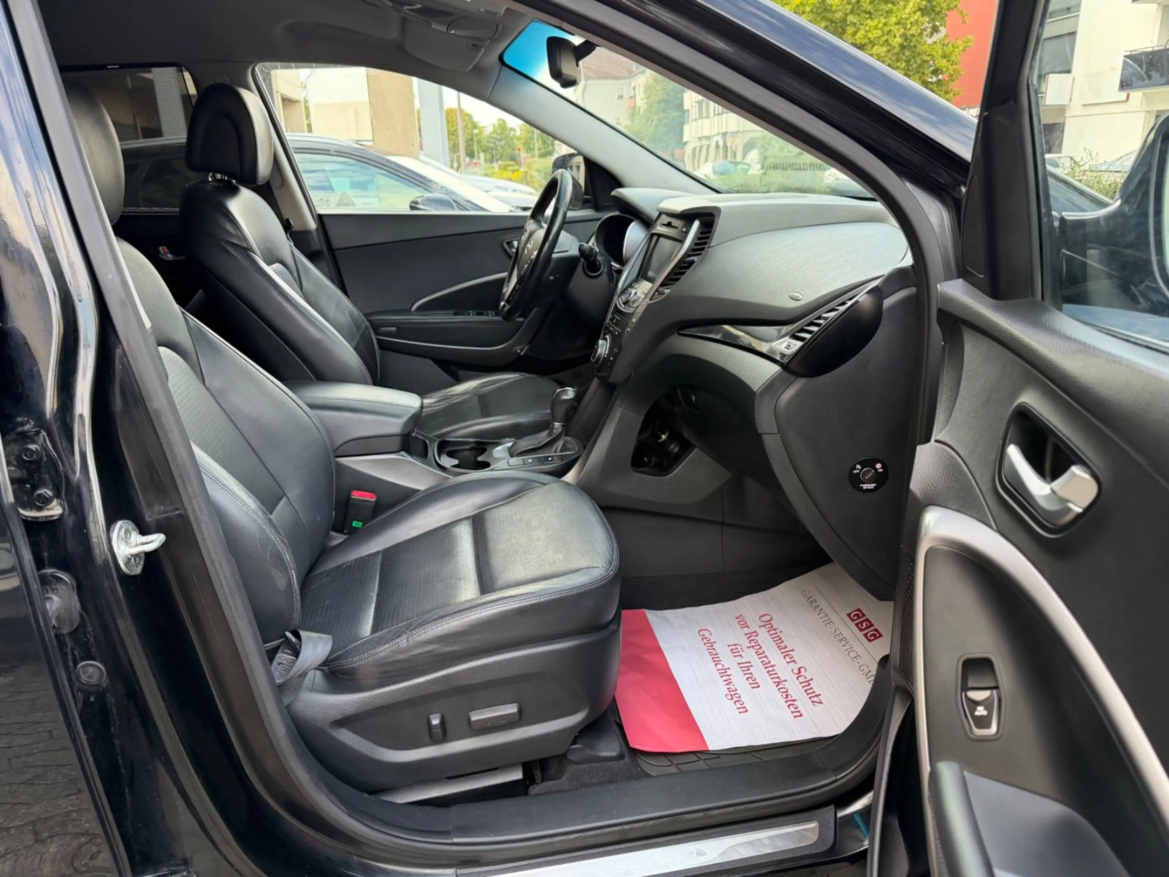 Hyundai SANTA FE Premium 4WD — photo 10