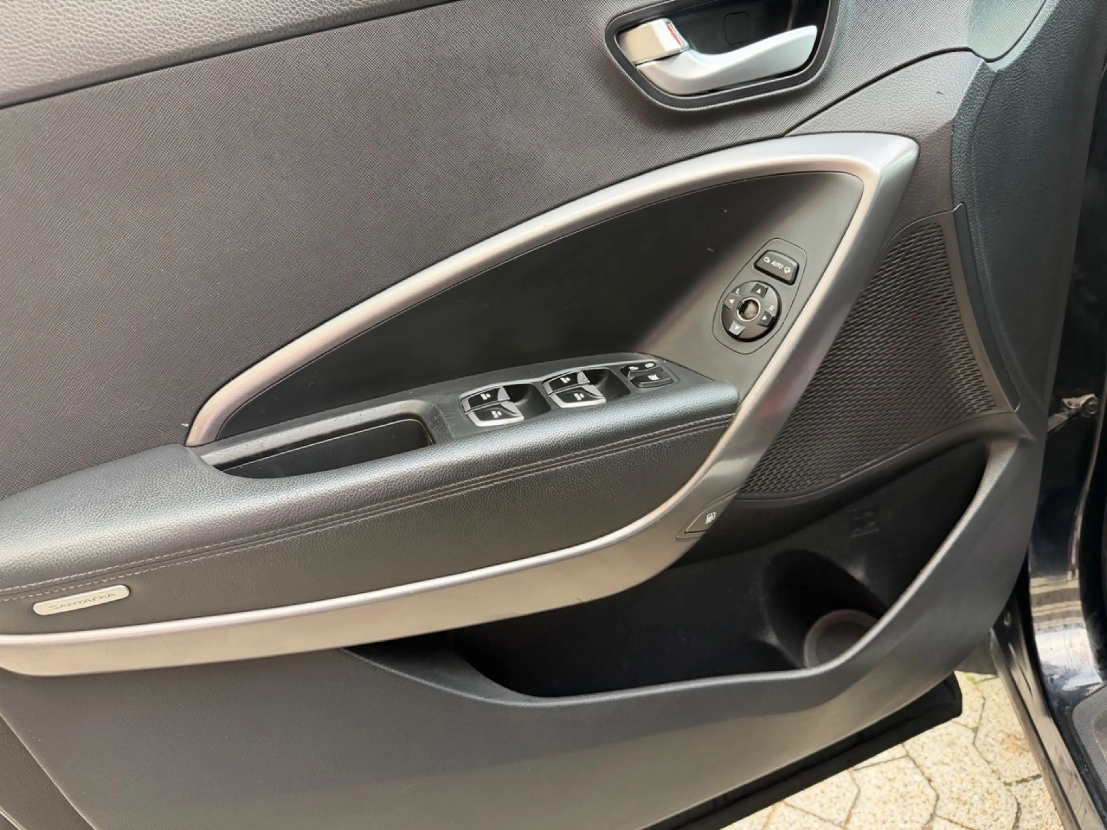 Hyundai SANTA FE Premium 4WD — photo 13