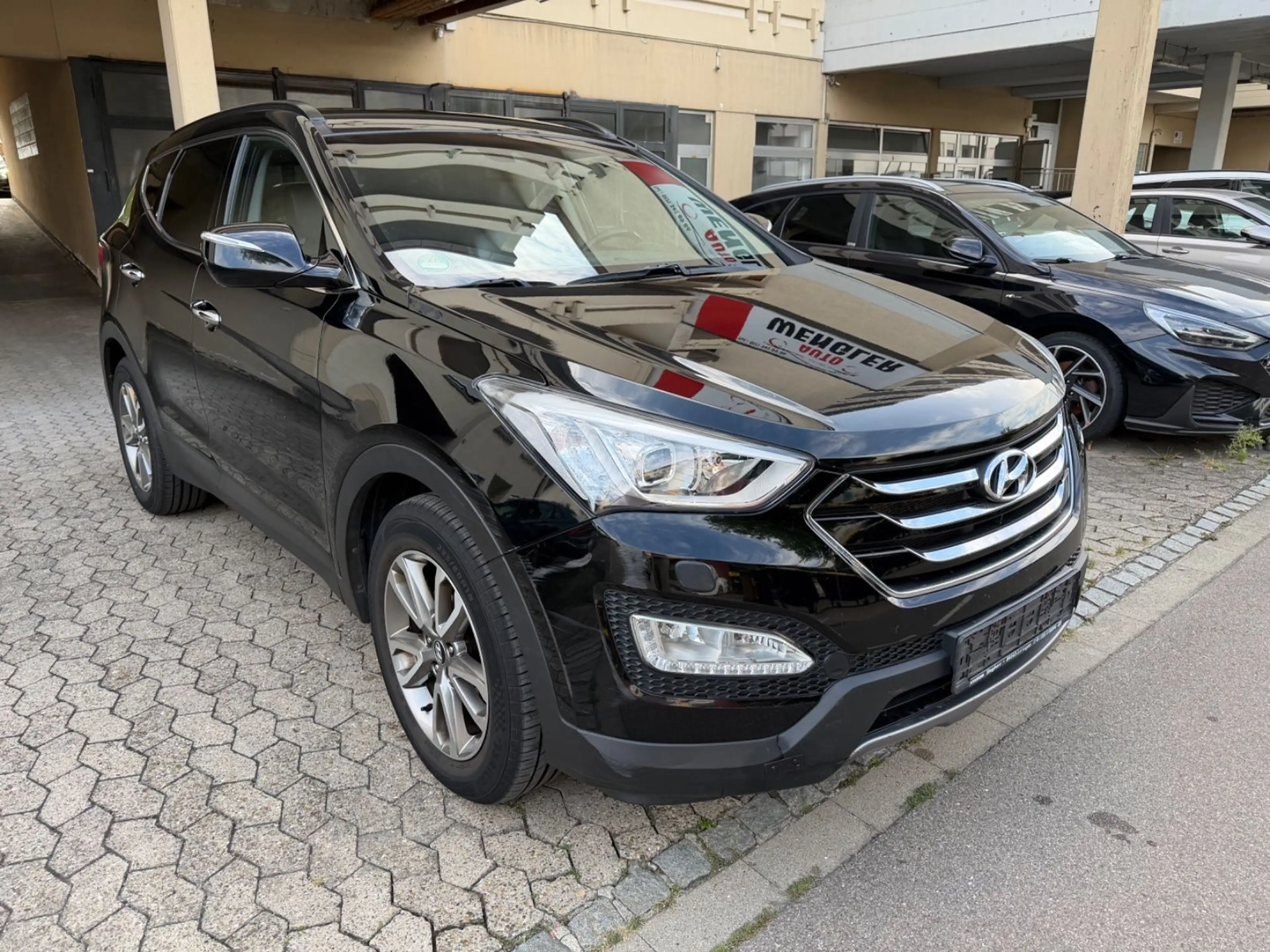 Hyundai SANTA FE Premium 4WD — photo 3