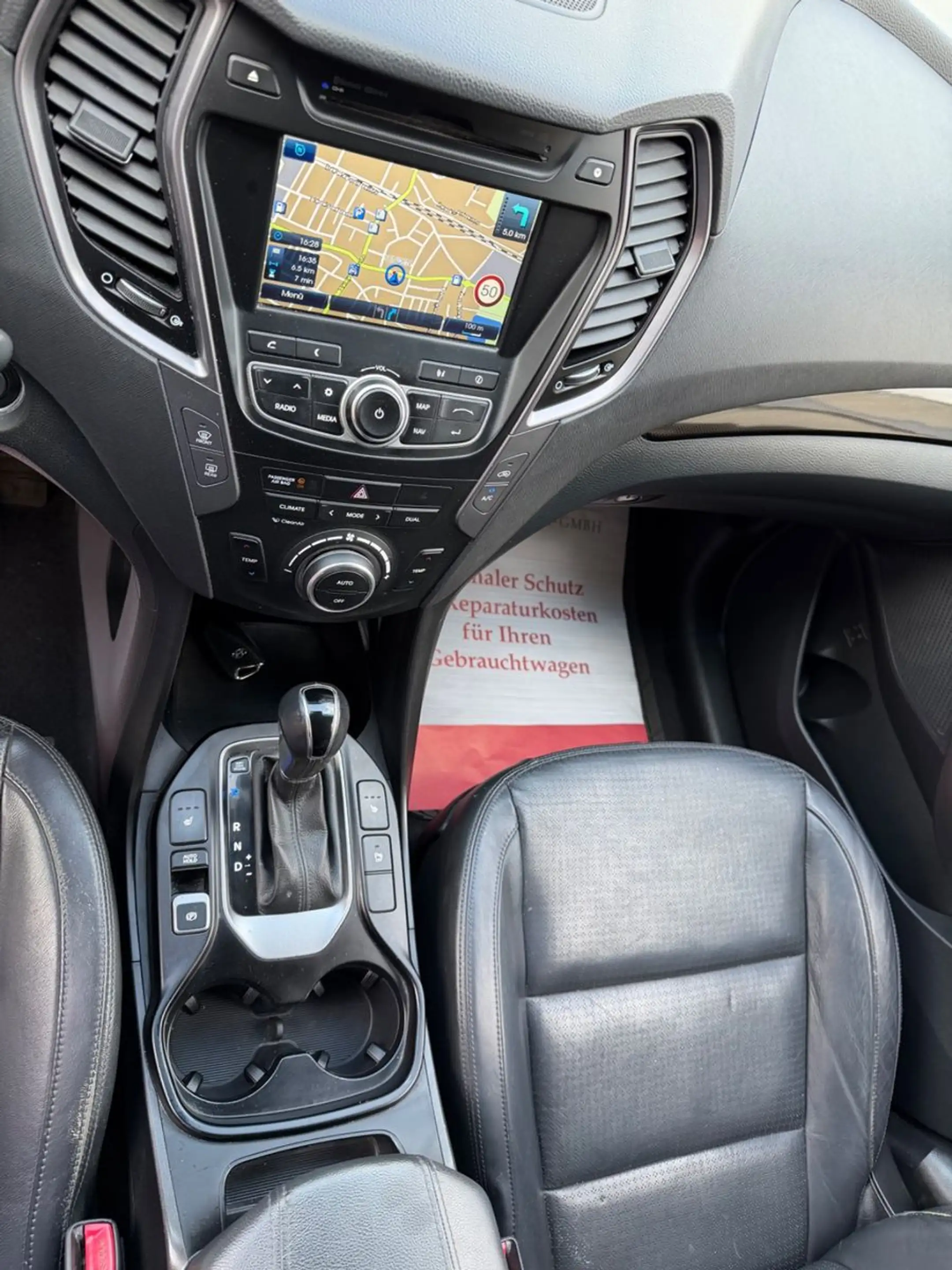 Hyundai SANTA FE Premium 4WD — photo 15