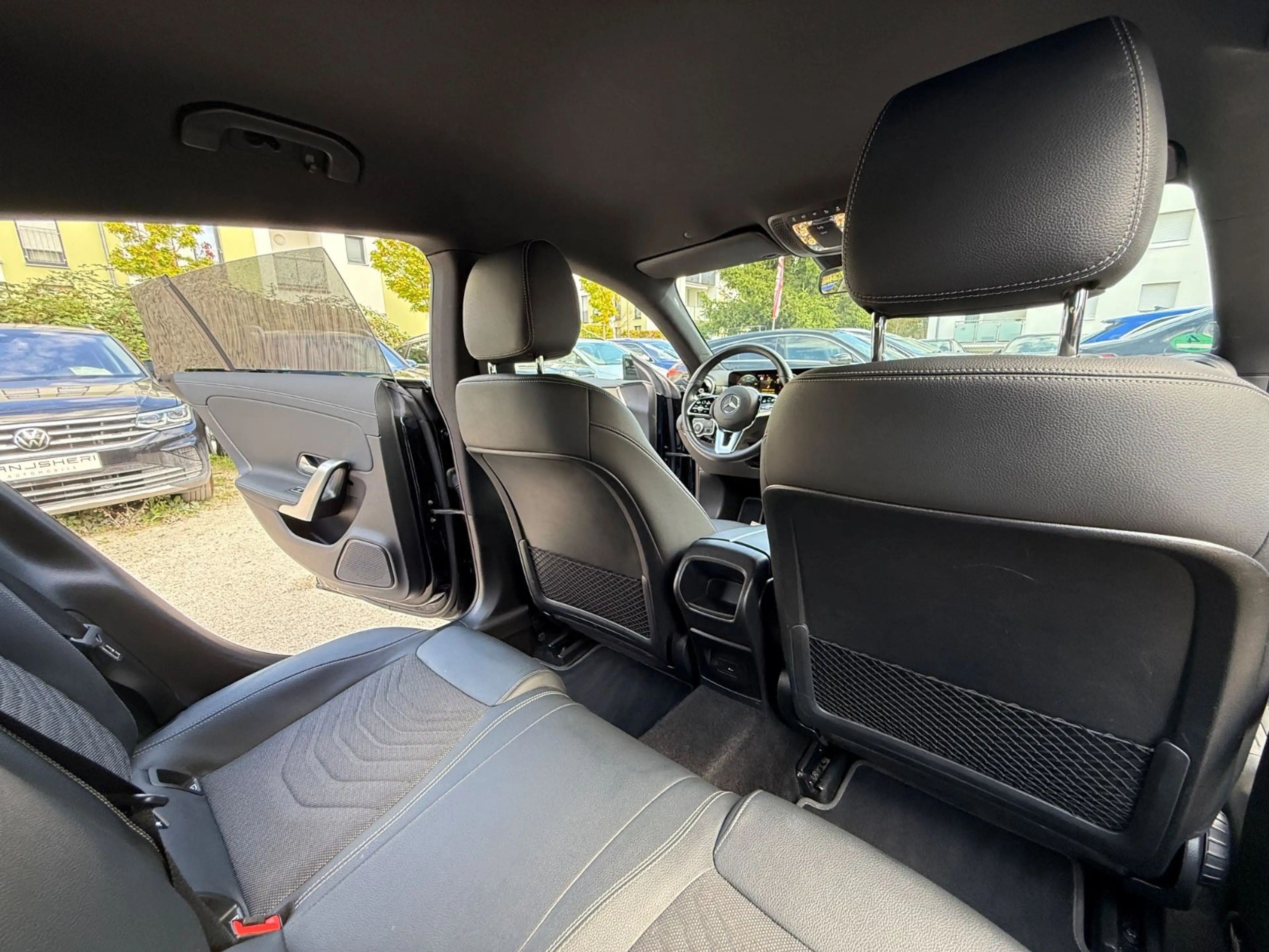 Mercedes-Benz CLA 200 CLA200d SB Night Kamera AHK Leder Widescreen — photo 15