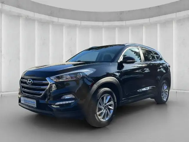 Hyundai TUCSON Intro 1.6 i Navi*AHK*Sitz&Lenkhzg