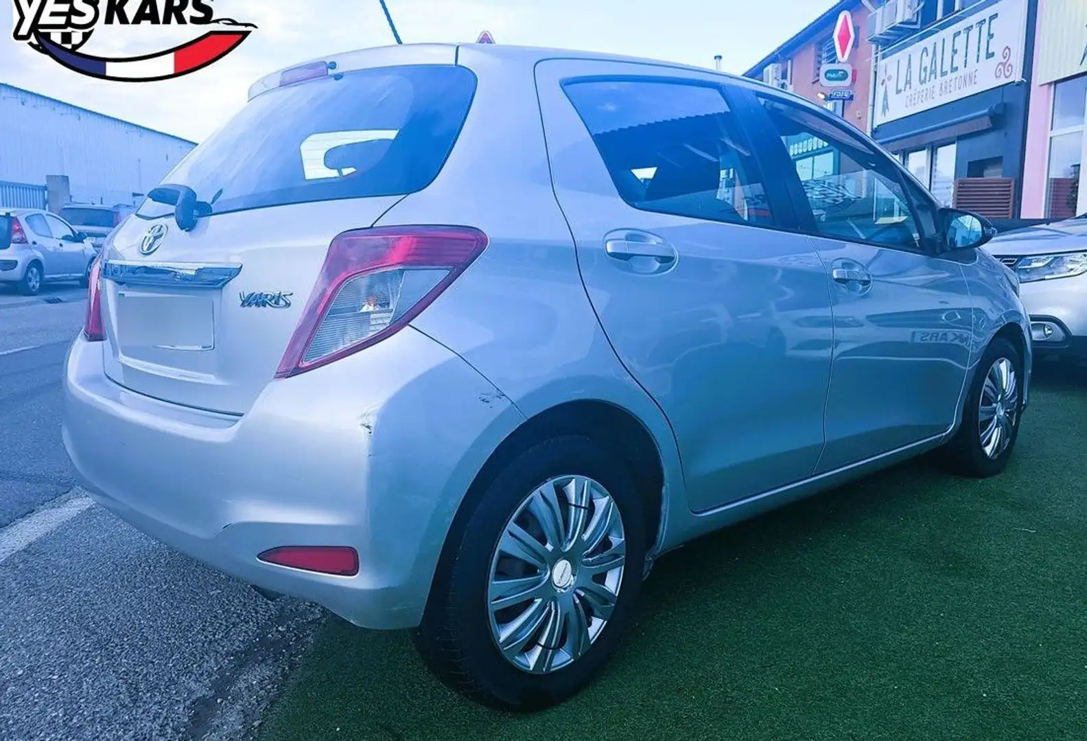 Toyota Yaris 90 D-4D Dynamic 5p-MOTEUR A CHAINE-EMBRAYAGE NEUF Gris - 2