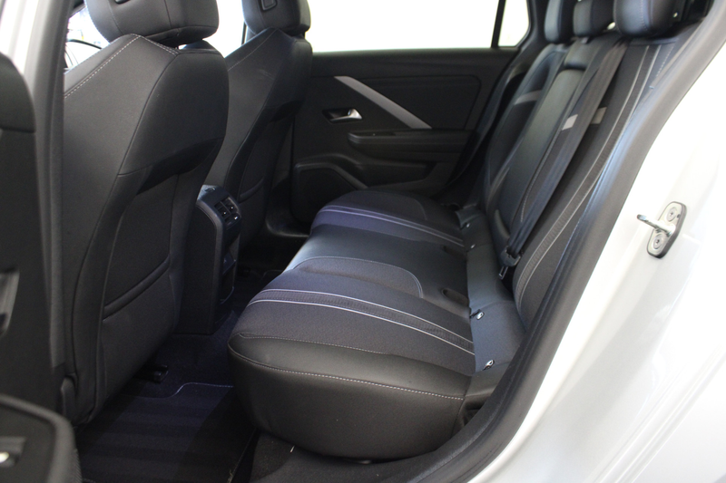 Opel Astra Sports Tourer 1.2 Turbo GS |Stoel\stuur verw.| — photo 14