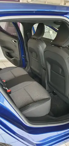 Mitsubishi Colt view 10