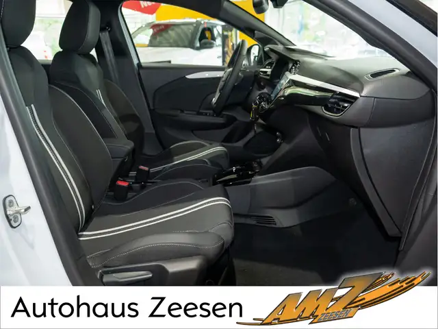 Opel Corsa view 2