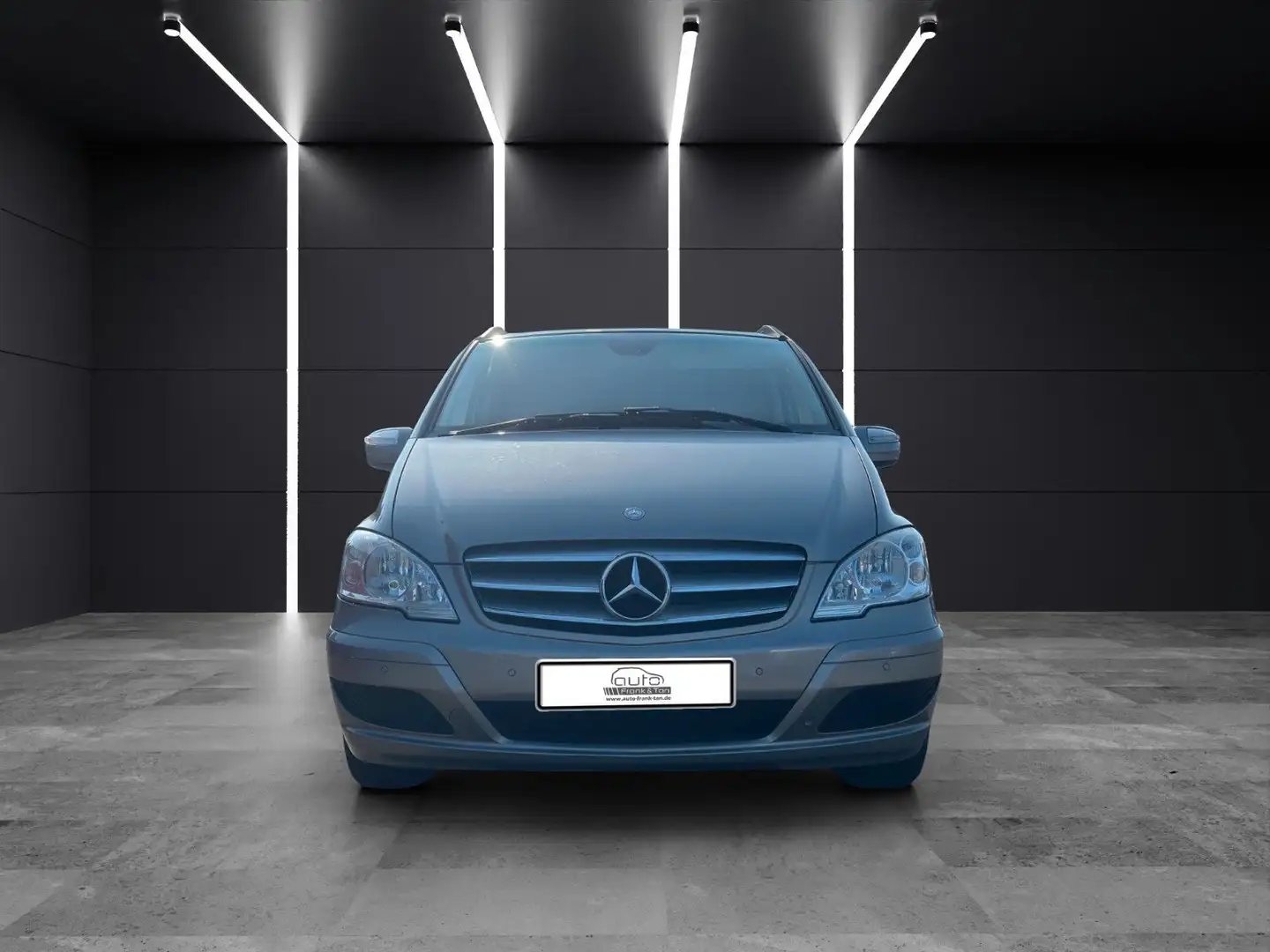 Mercedes-Benz Viano 2.2 CDI Trend Edition lang*Automatik* Argent - 2