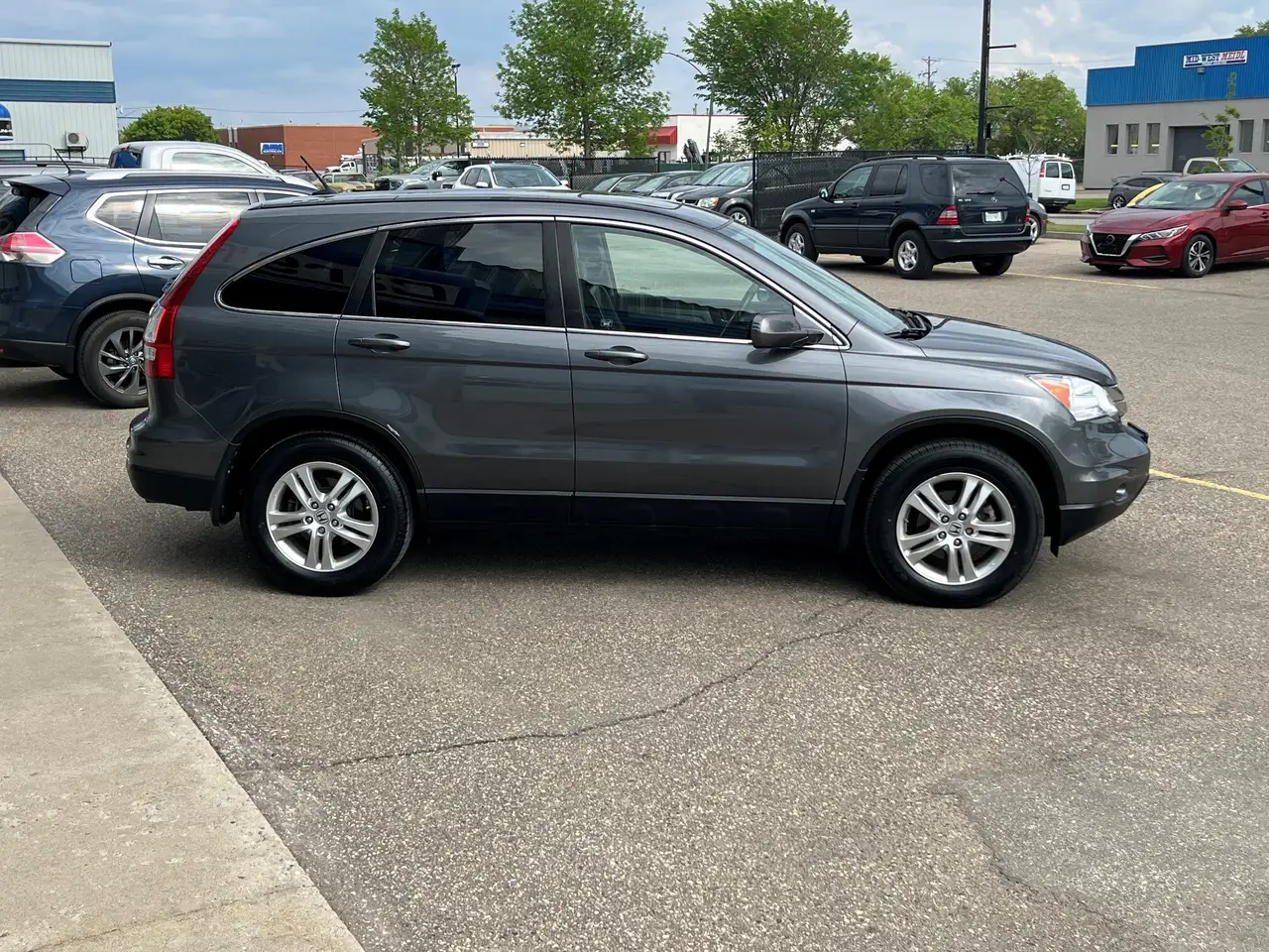Honda CR-V photo Honda CR-V