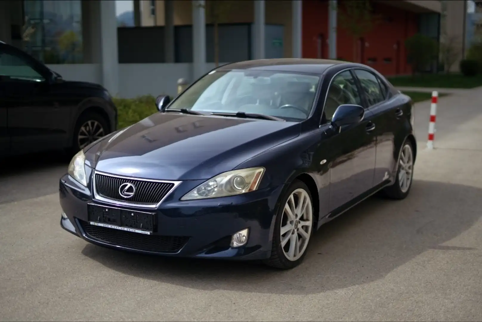 Lexus IS 250 Sport SMT Dportinctive Blau - 1