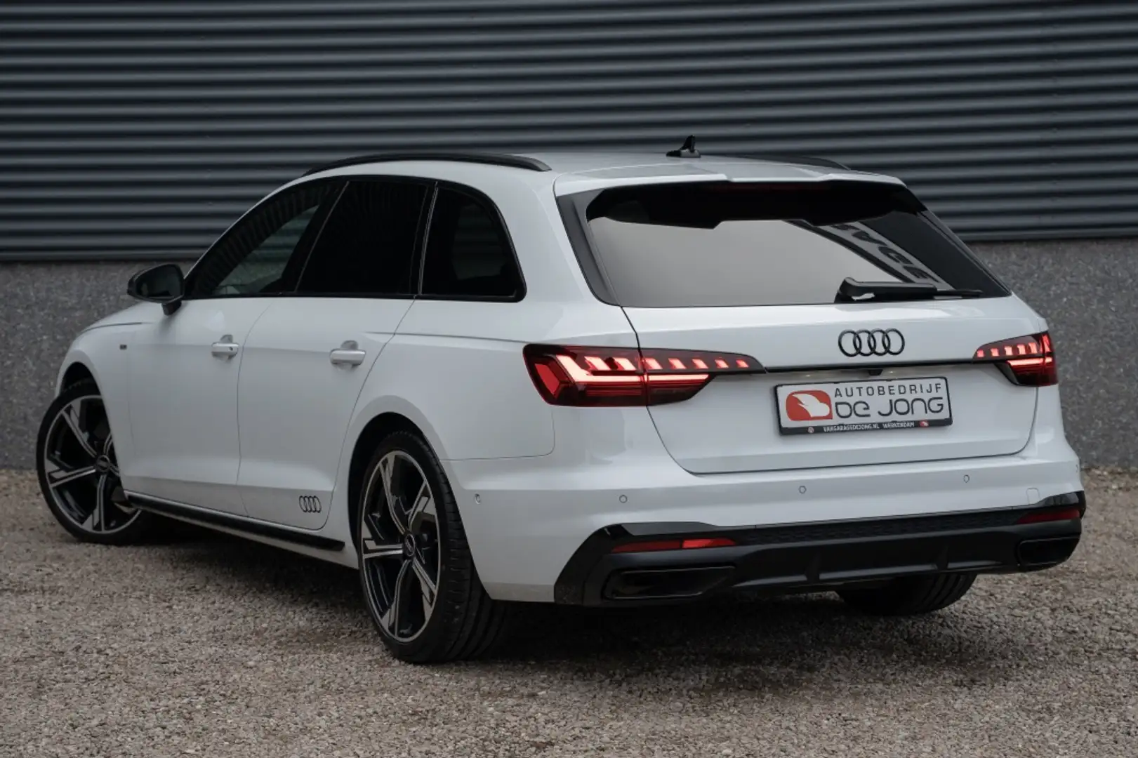 Audi A4 Avant 40 TFSI Competition | RS-Stoelen | Pano | Ma Bianco - 2