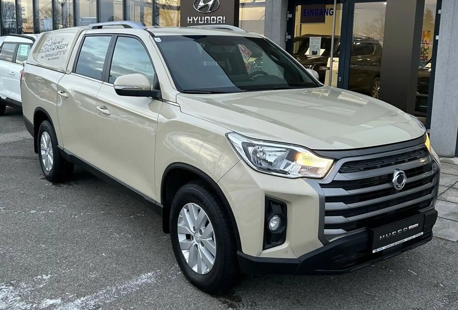 KGM Musso Grand Style 2,2 e-XDI 4WD AT Vorsteuer fähig Beige - 1