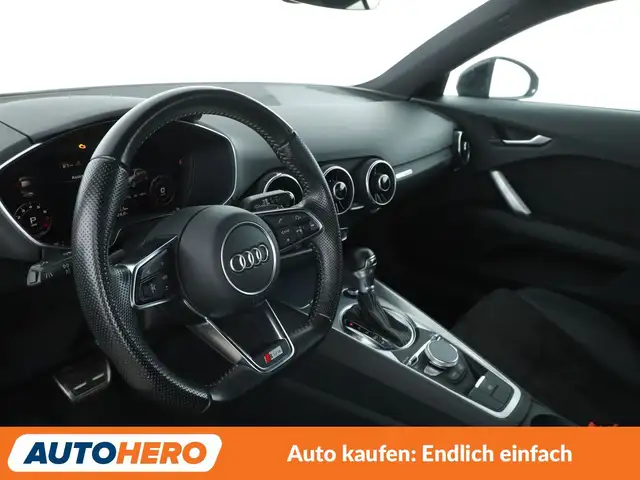 Audi TT view 11