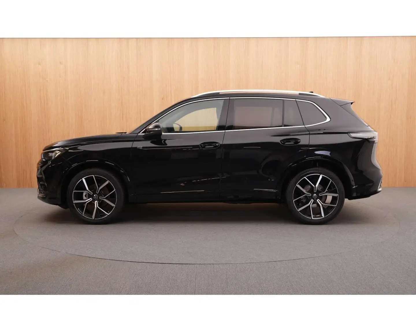 Volkswagen Tiguan R-Line 1.5 eTSI 110KW-150CV DSG7 - Attelage - Gara Zwart - 2