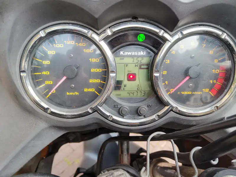 Kawasaki KLV 1000 - foto 4