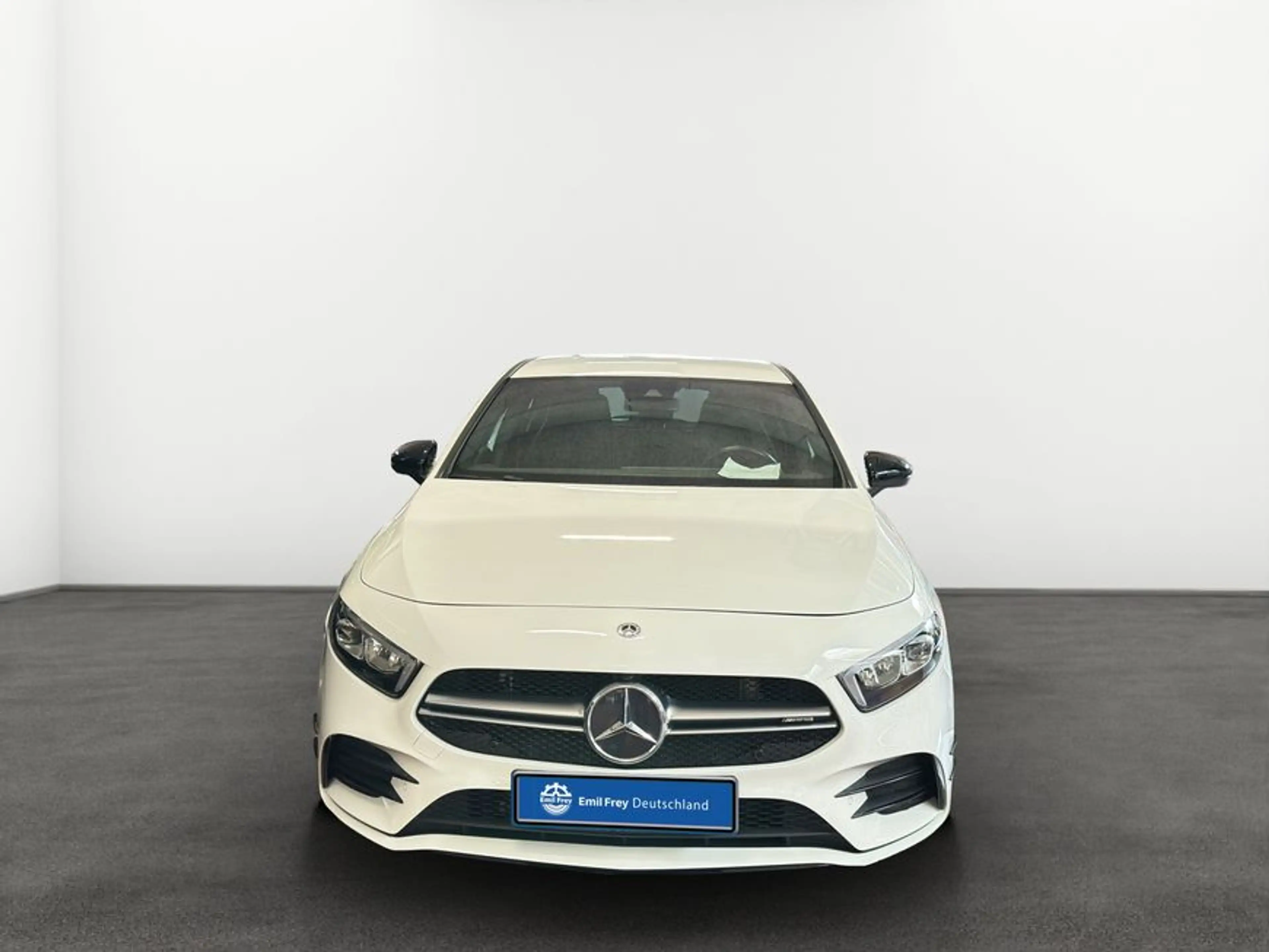 Mercedes-Benz A 35 AMG A-Klasse — photo 9