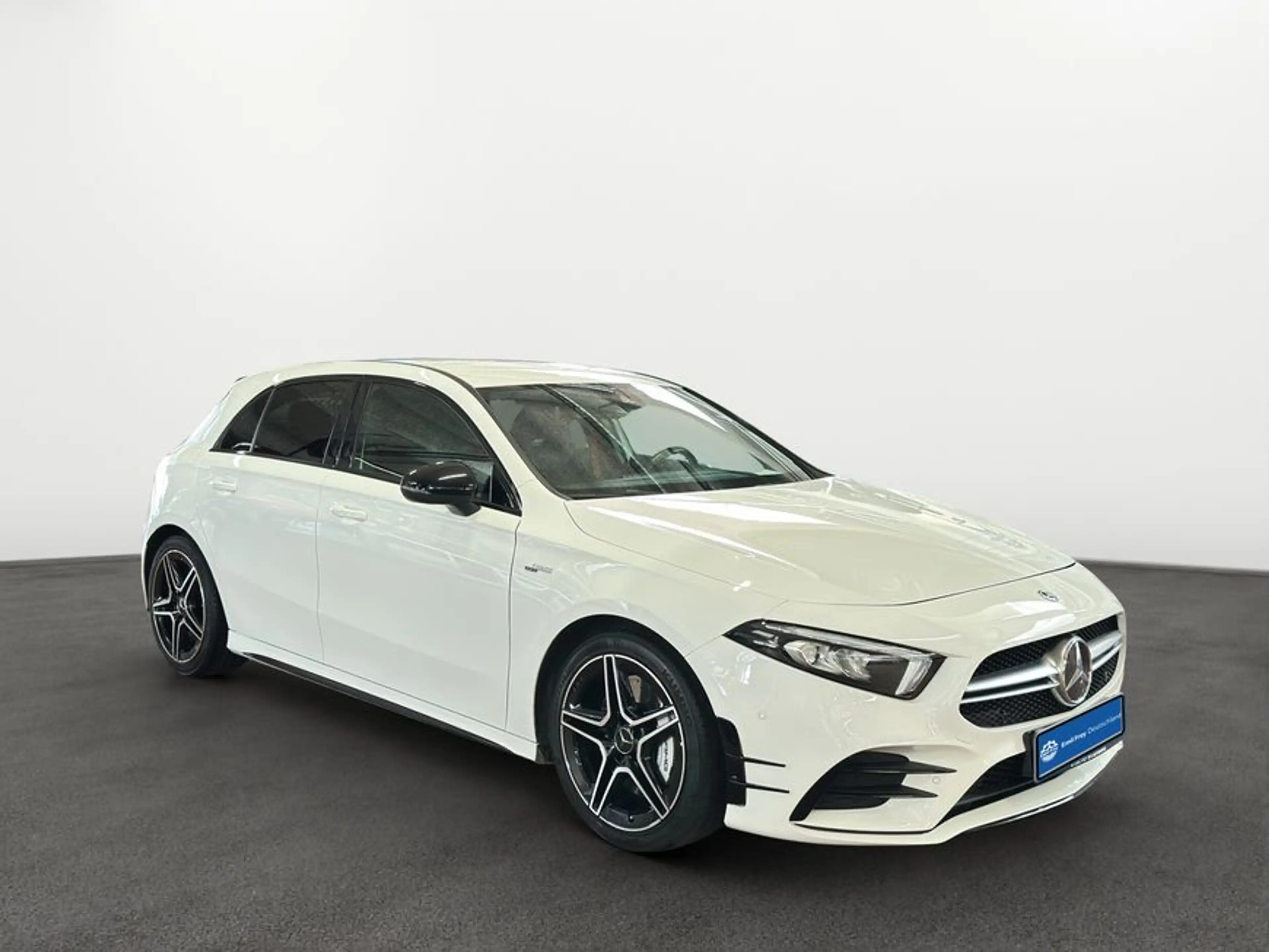 Mercedes-Benz A 35 AMG A-Klasse — photo 8