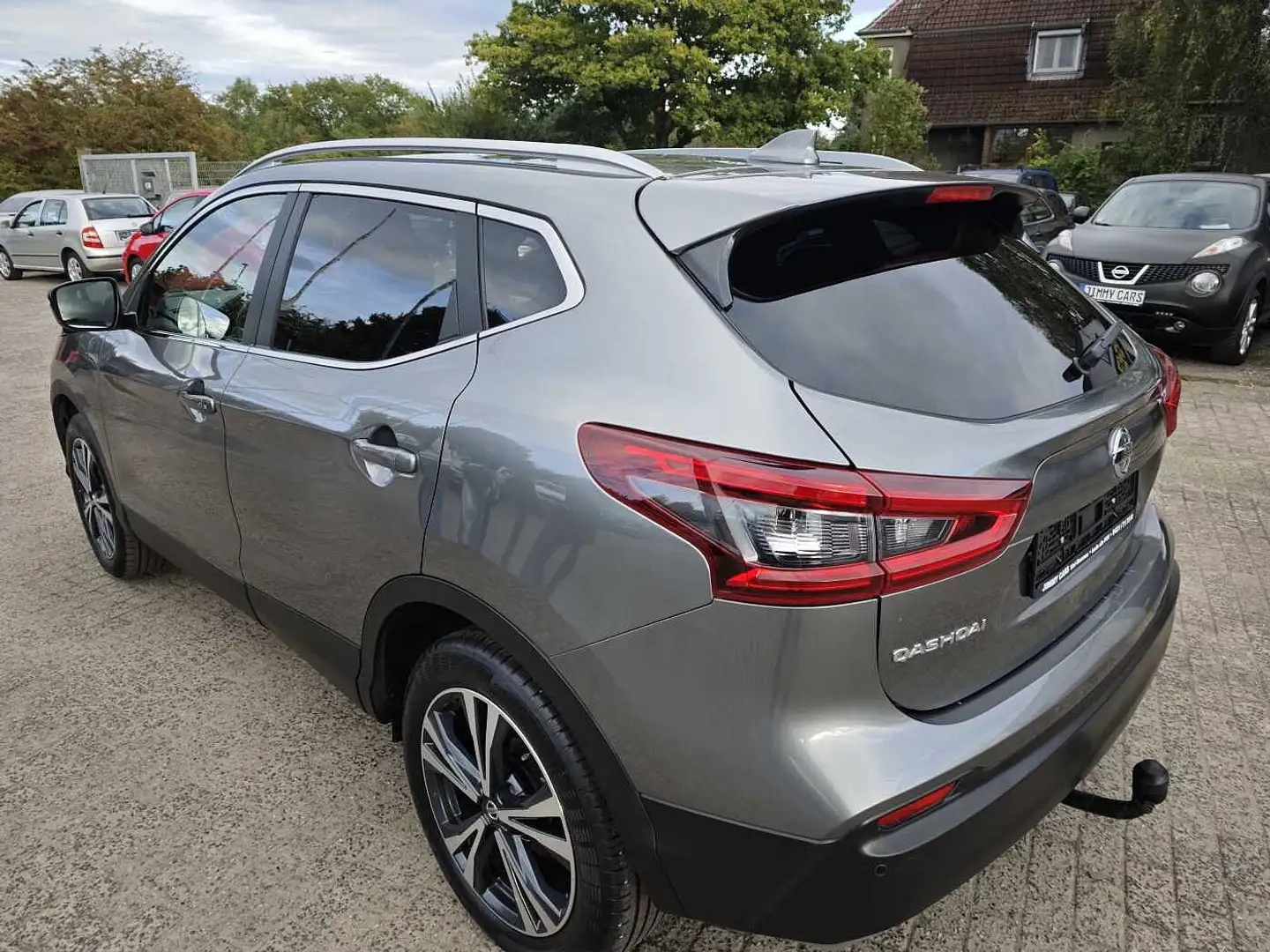 Nissan Qashqai 1.3 DIG-T TEKNA Grau - 2
