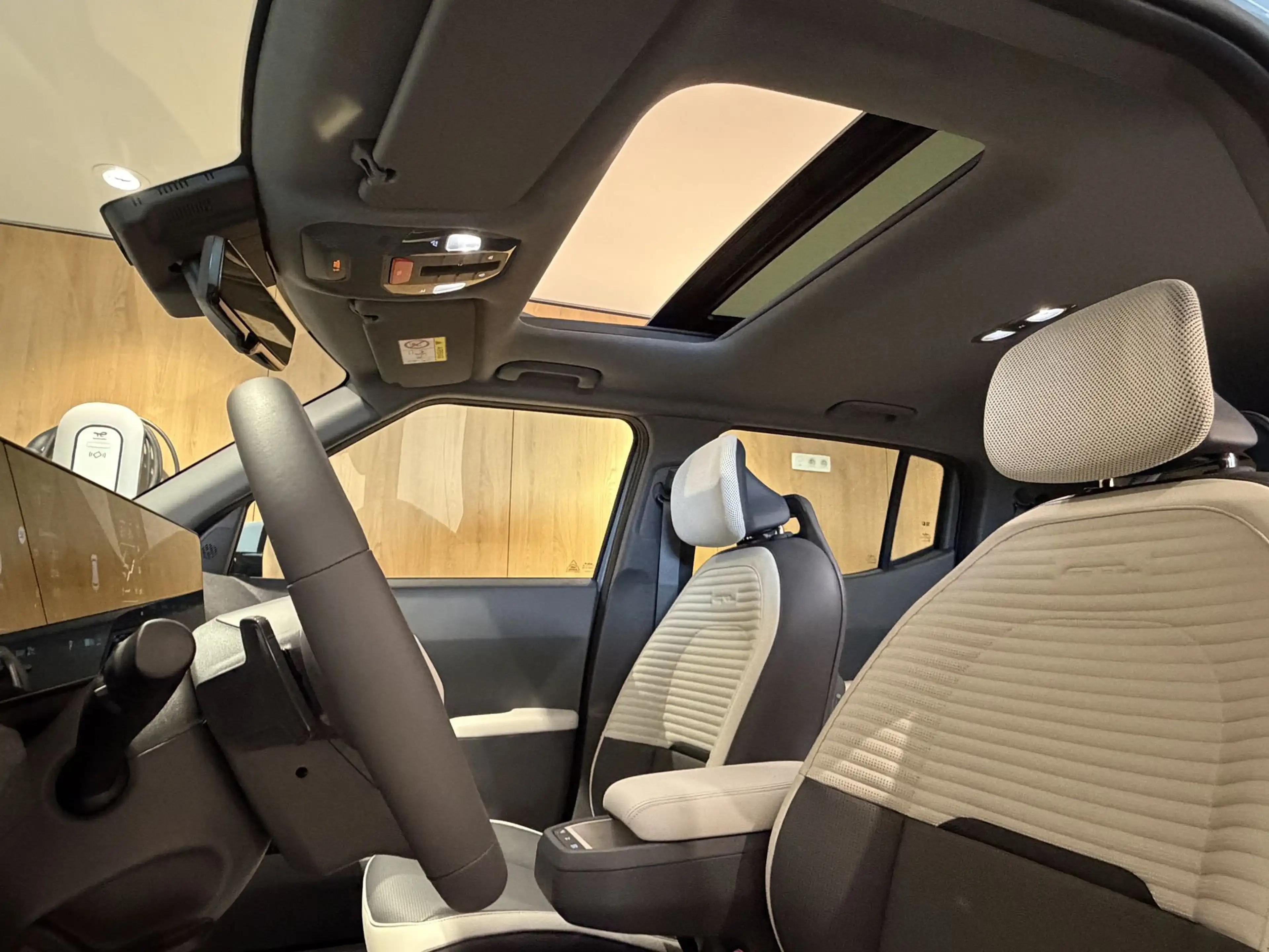 Kia EV2 61 kWh GT Line — photo 11