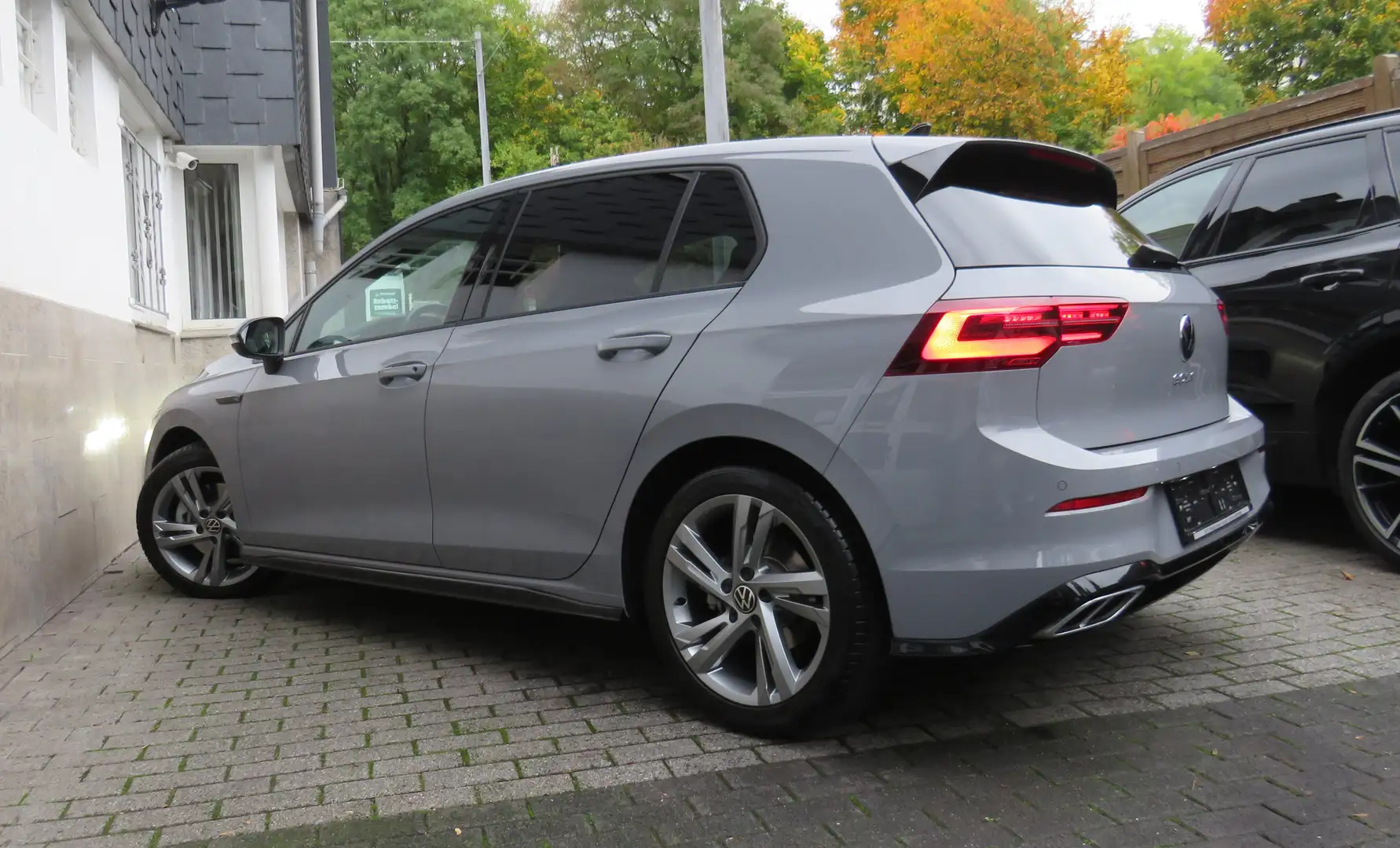 Volkswagen Golf Golf VIII Lim. R-Line // Pano, Shz, R-kam, ACC Gris - 2