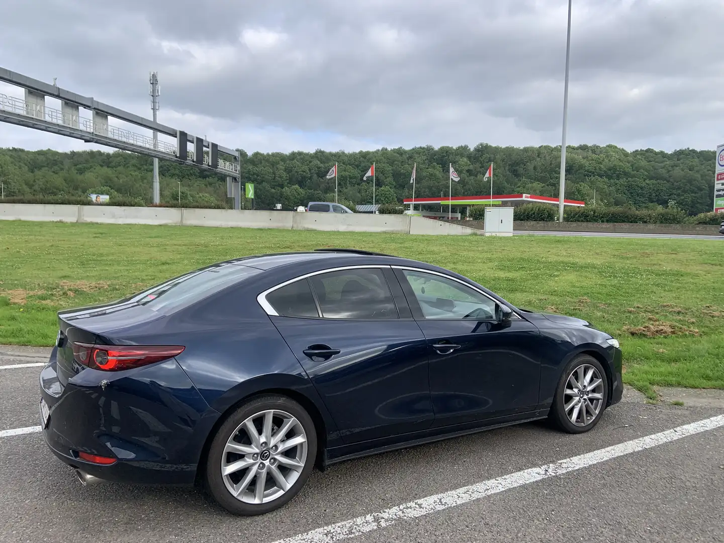 Mazda 3 Sedan 2.0i e-Skyactiv-X M Hybrid - 1