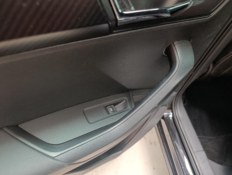 Skoda Karoq 1.5 TSI ACT Sportline Business — photo 38