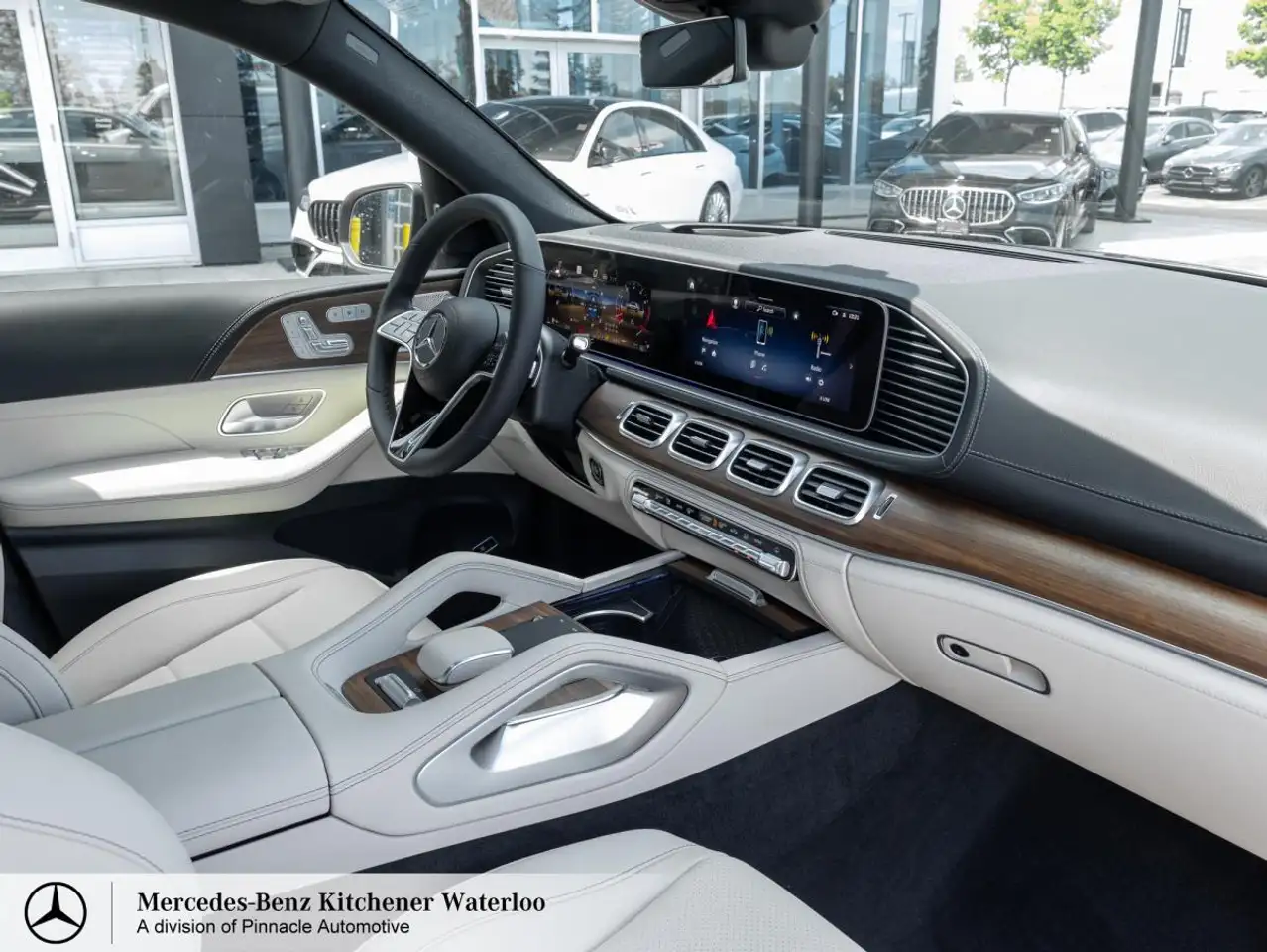 Mercedes-Benz GLE снимка Mercedes-Benz GLE