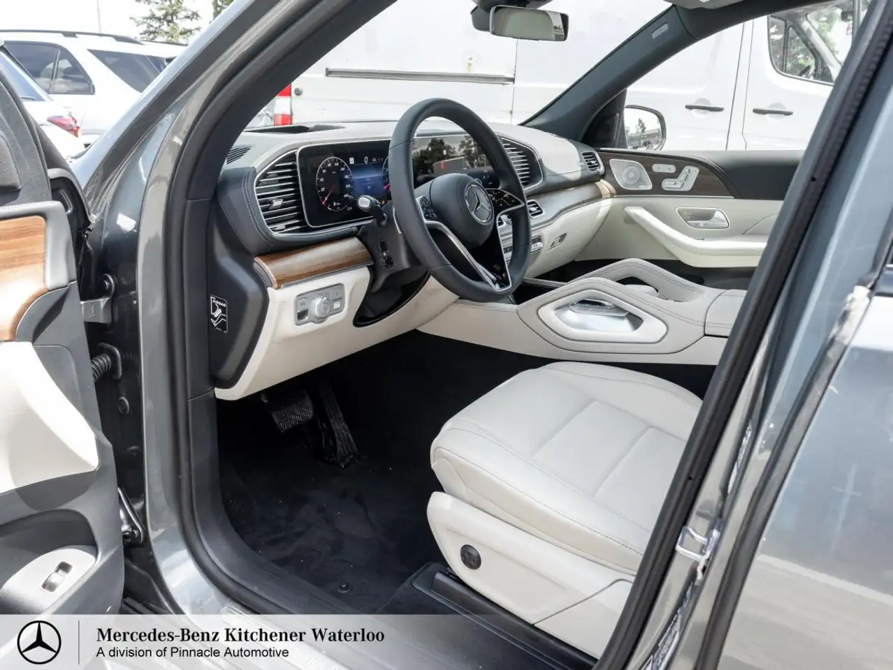Mercedes-Benz GLE снимка Mercedes-Benz GLE