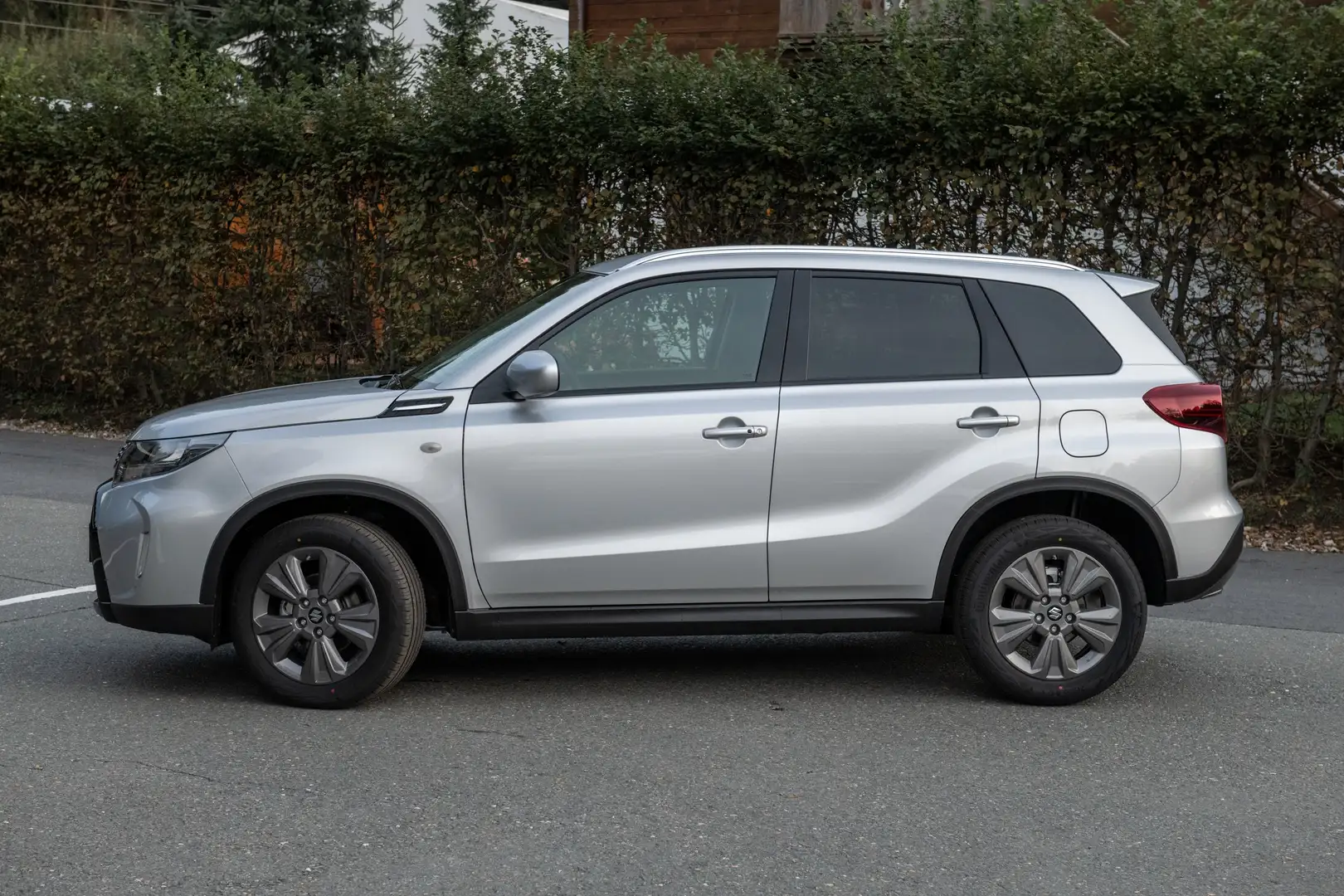 Suzuki Vitara 1,4 DITC Hybrid ALLGRIP shine Silber - 2