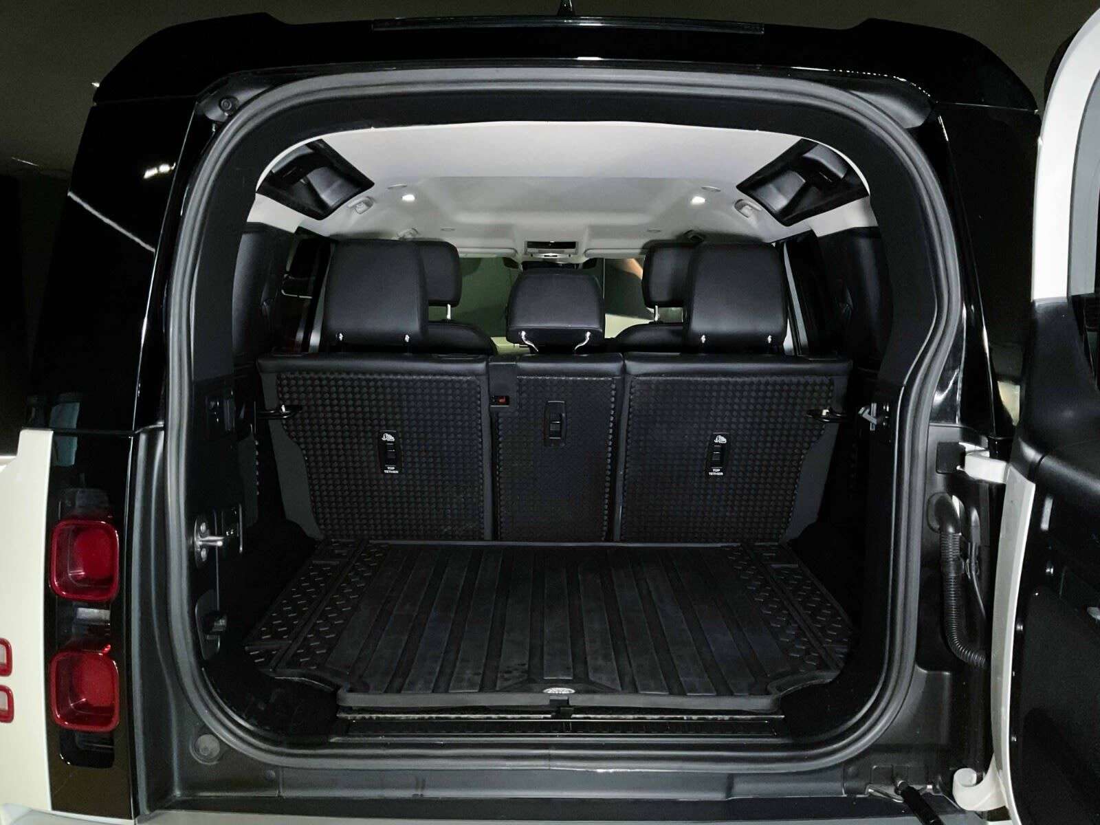2023 Land Rover Defender S | Navigation | Bluetooth | Heated Seats | Heated thumb 21