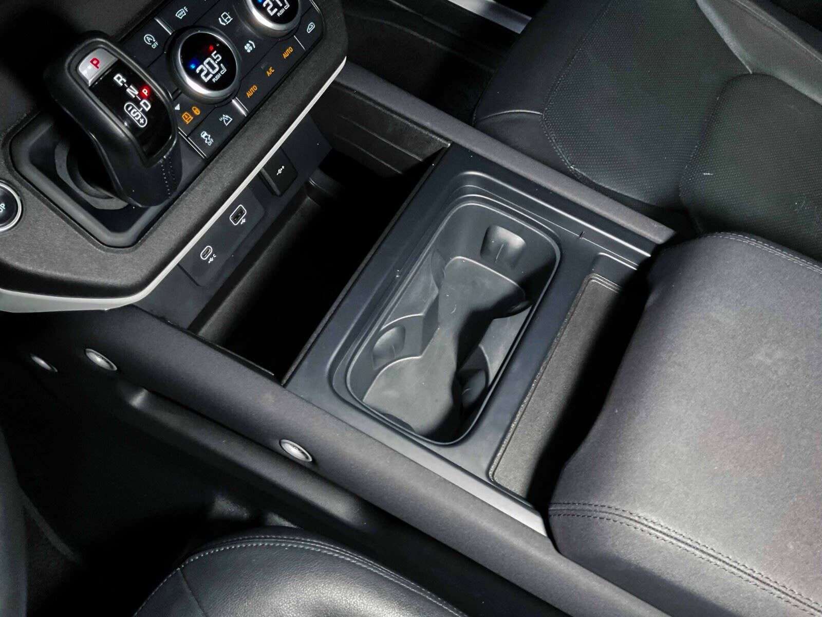 2023 Land Rover Defender S | Navigation | Bluetooth | Heated Seats | Heated thumb 16