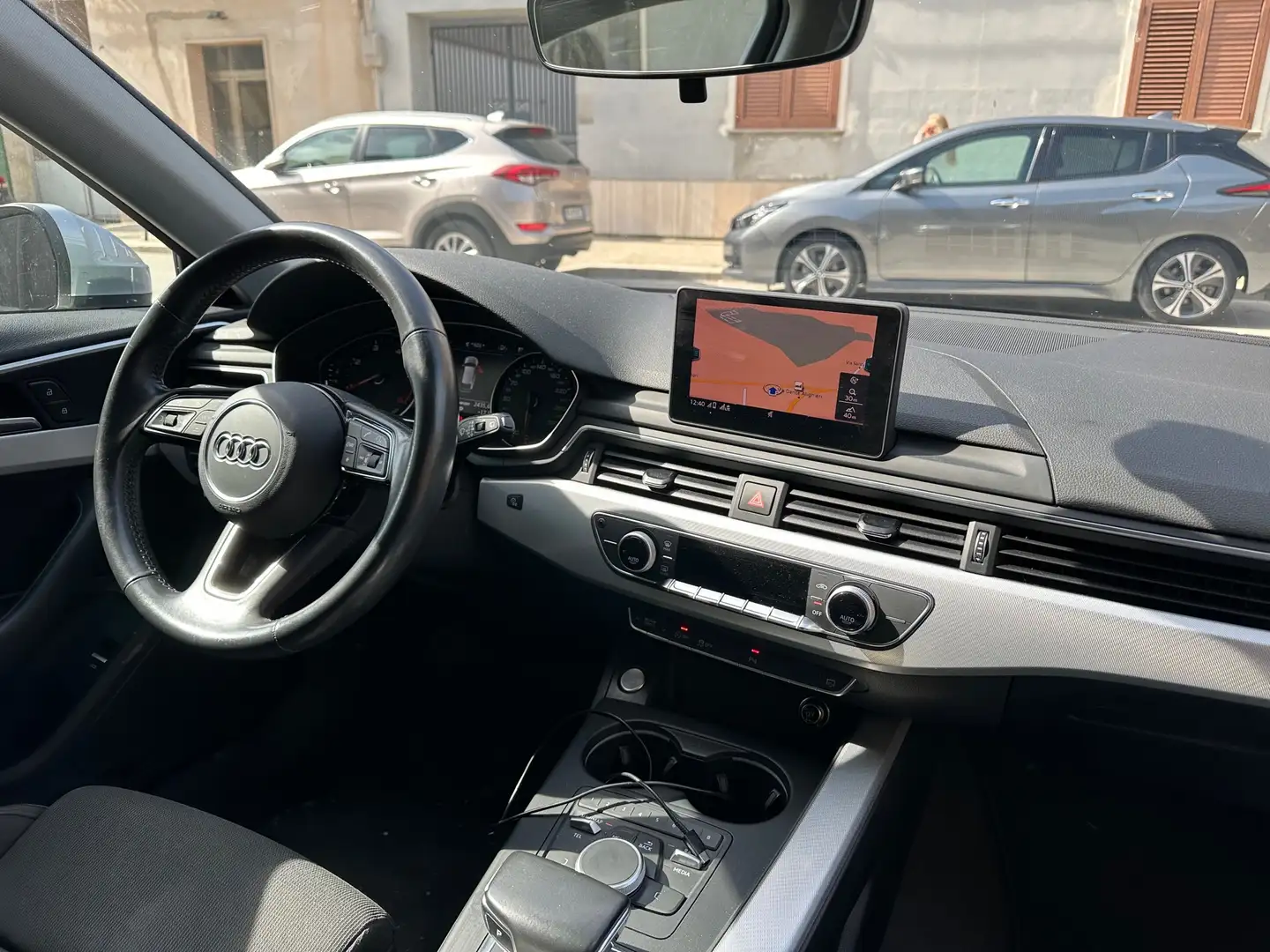 Audi A4 Avant 30 2.0 tdi Business Sport 122cv s-tronic Argento - 2