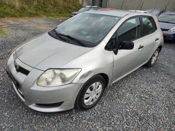 Auris 1.4i VVT-i Linea Luna