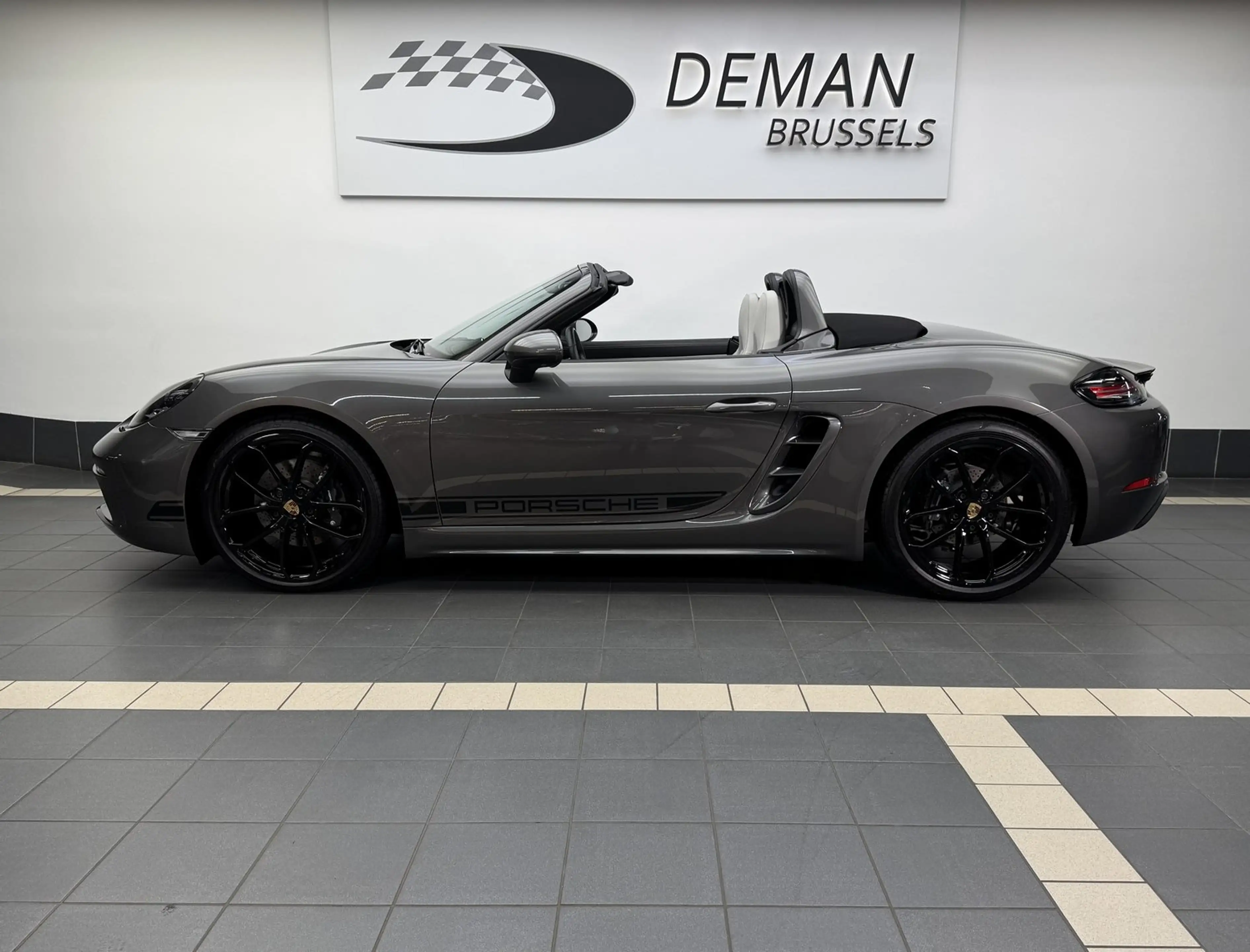 Porsche 718 Boxster Style Edition * PDK* BOSE* Chrono * ACC — photo 2