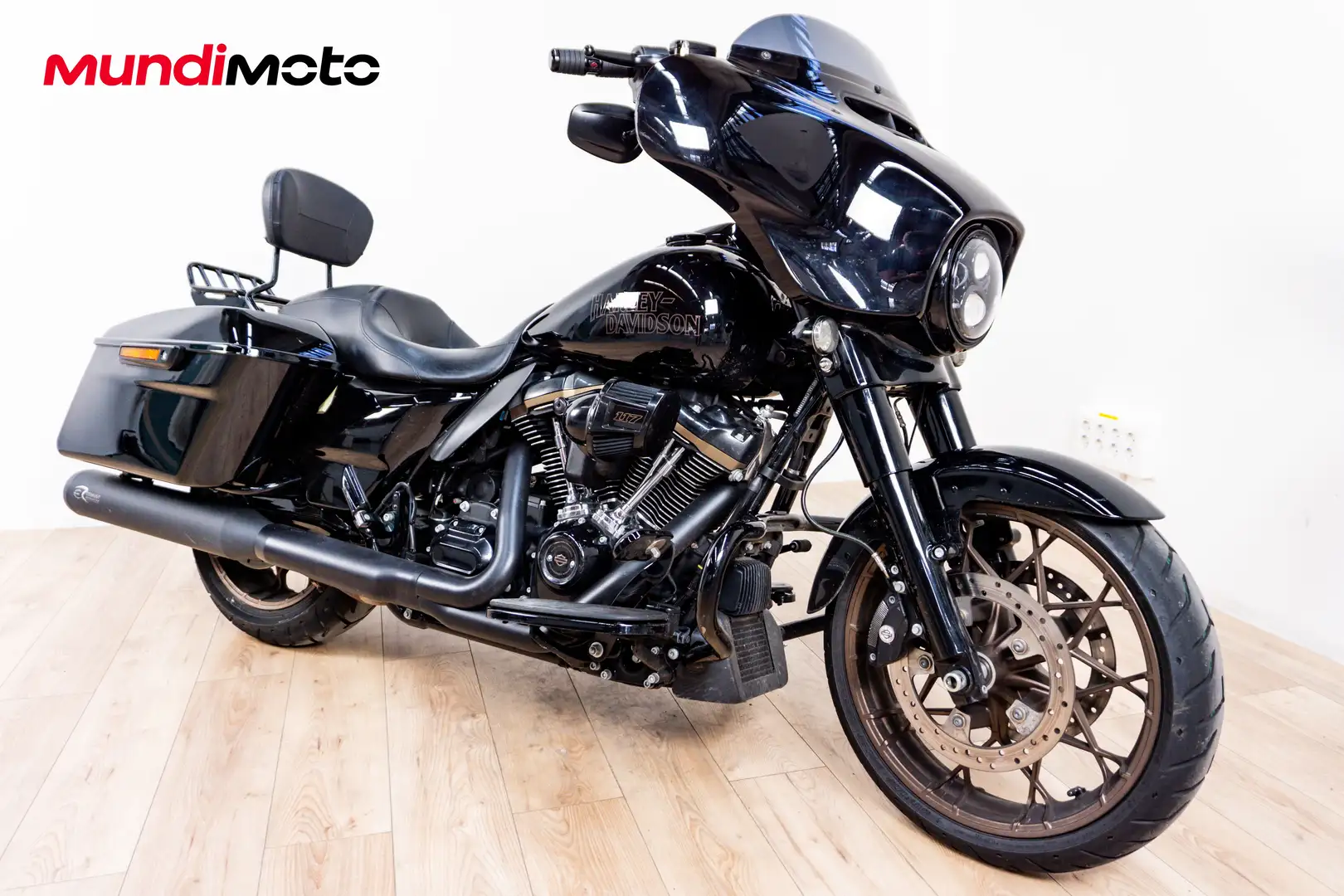 Harley-Davidson Street Glide - 2