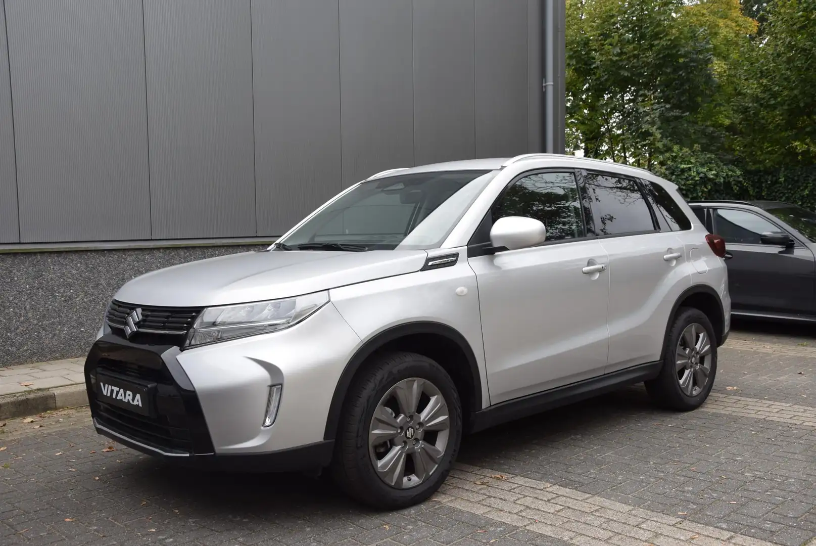 Suzuki Vitara 1.5 Hybrid Select | Automaat | Fabrieksgarantie | Grijs - 2