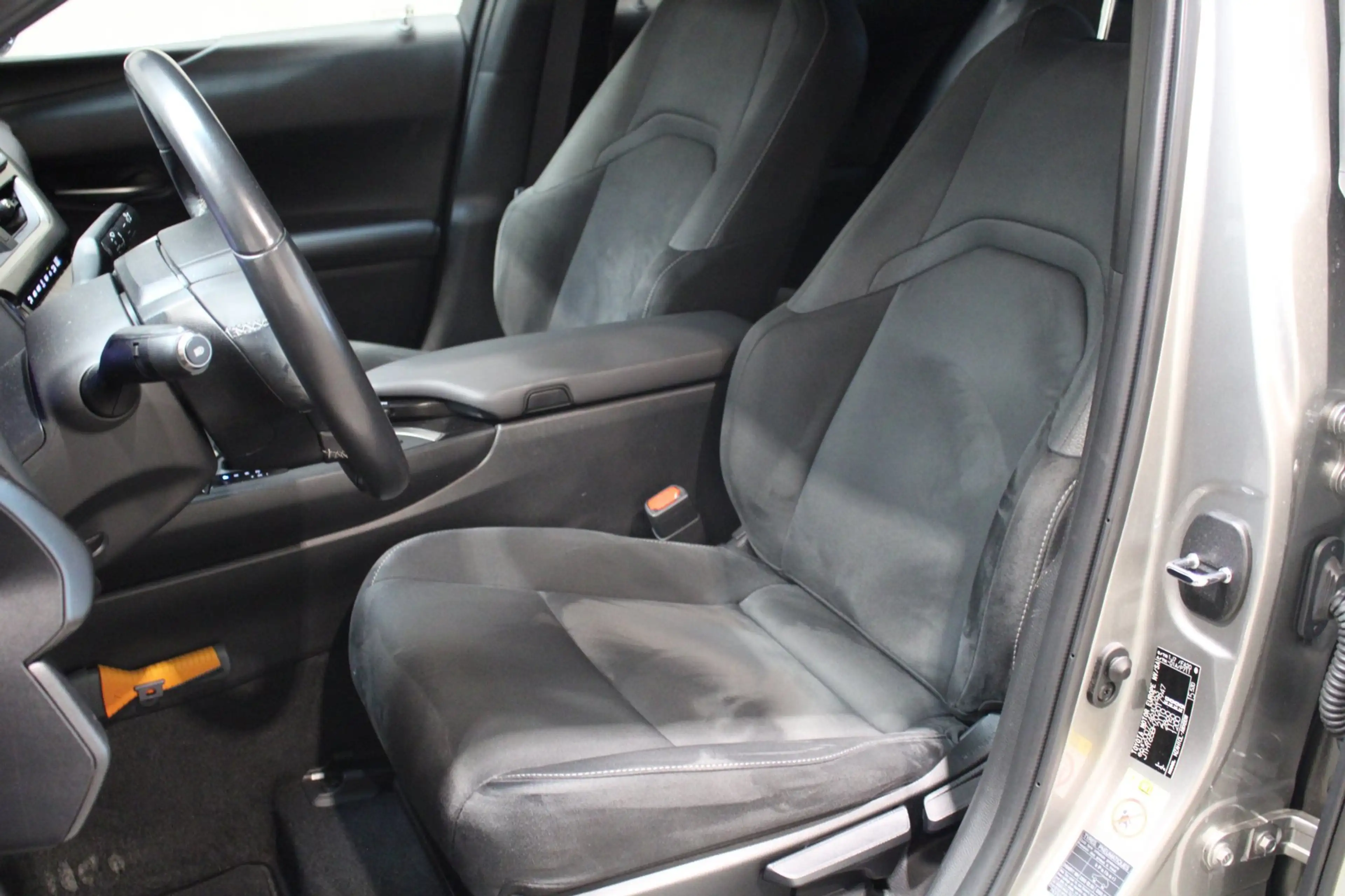 Lexus UX 250h First Edition Camera/Cruise/Prijs rijklaar incl 12 — photo 5