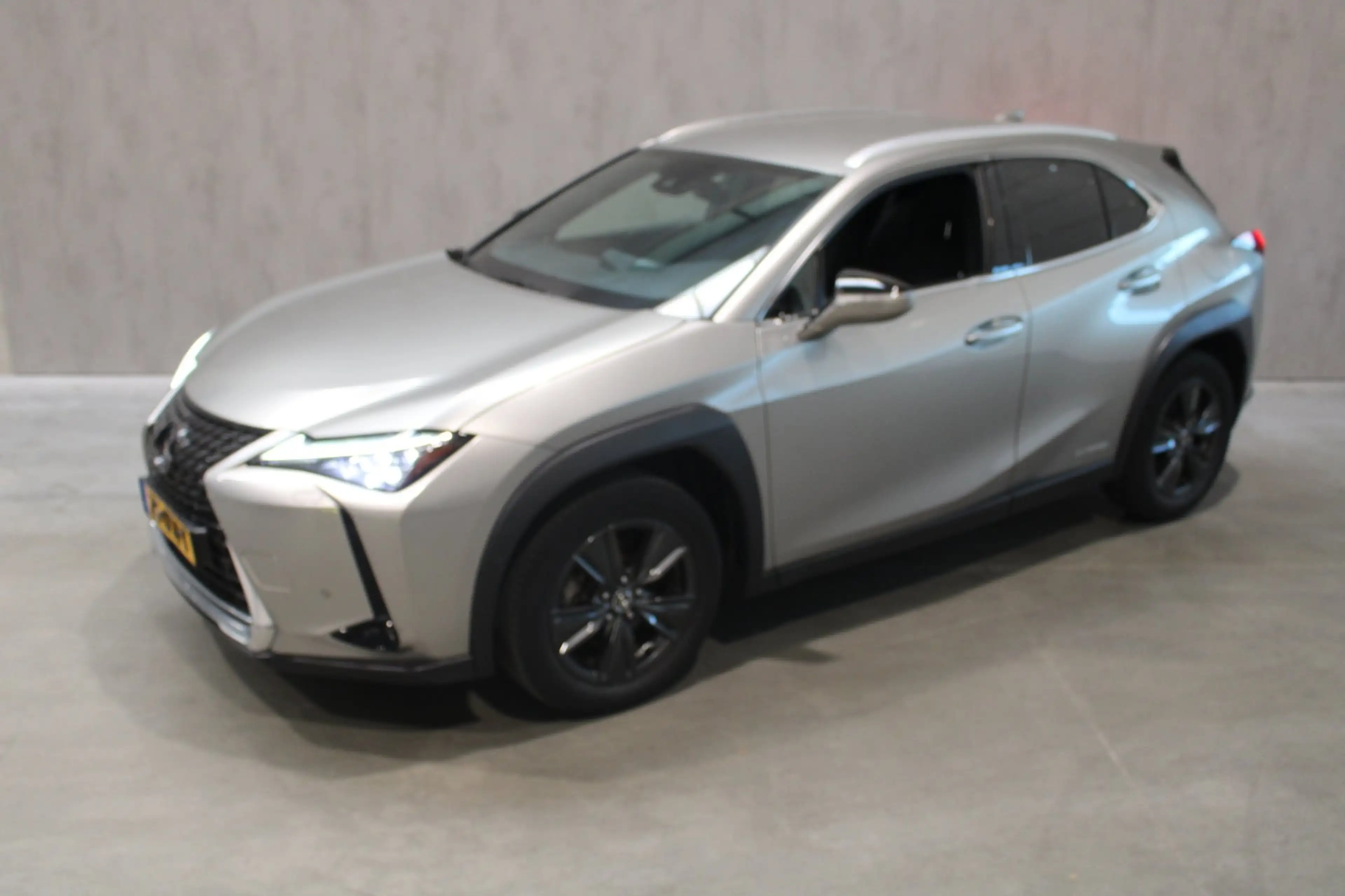 Lexus UX 250h First Edition Camera/Cruise/Prijs rijklaar incl 12 — photo 2