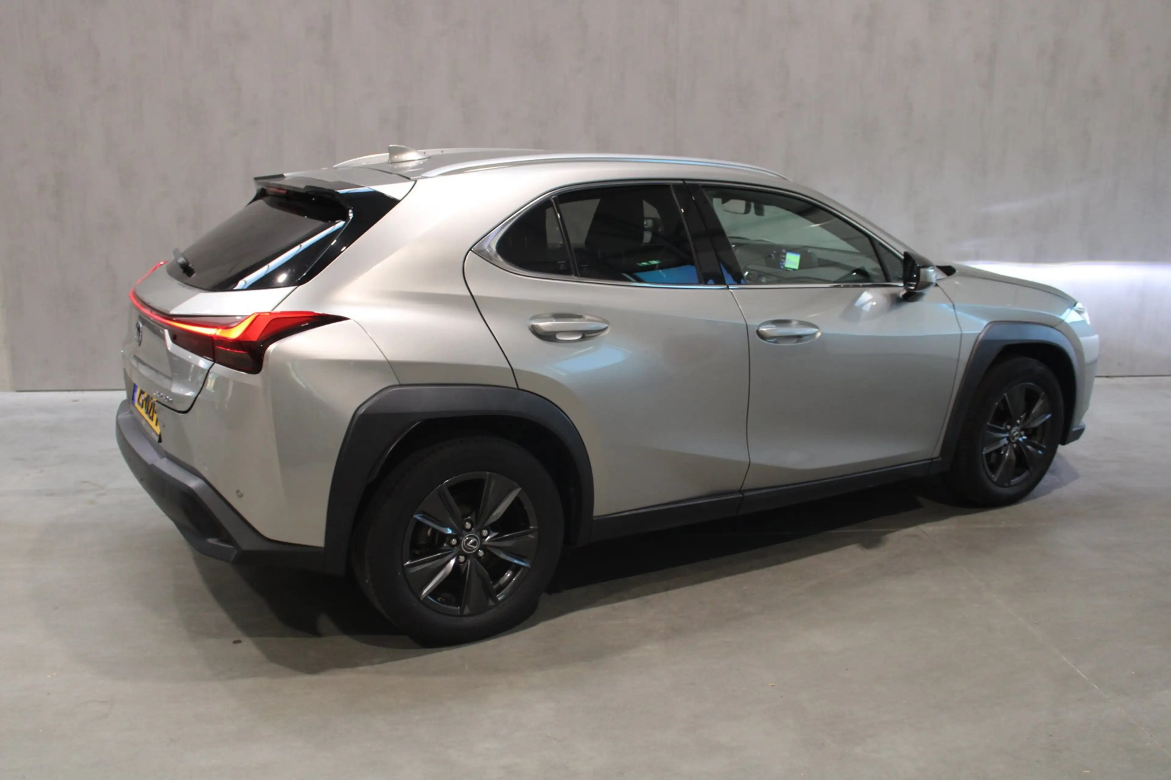 Lexus UX 250h First Edition Camera/Cruise/Prijs rijklaar incl 12 — photo 10