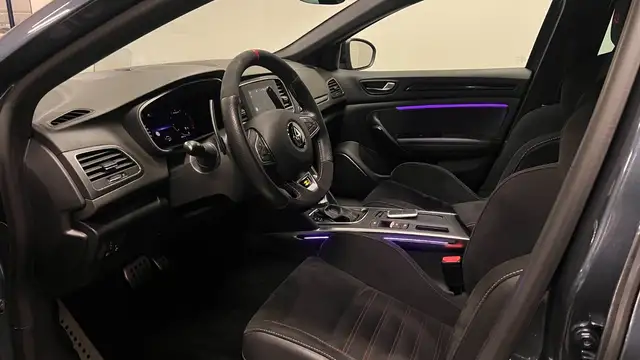 Renault Megane view 5