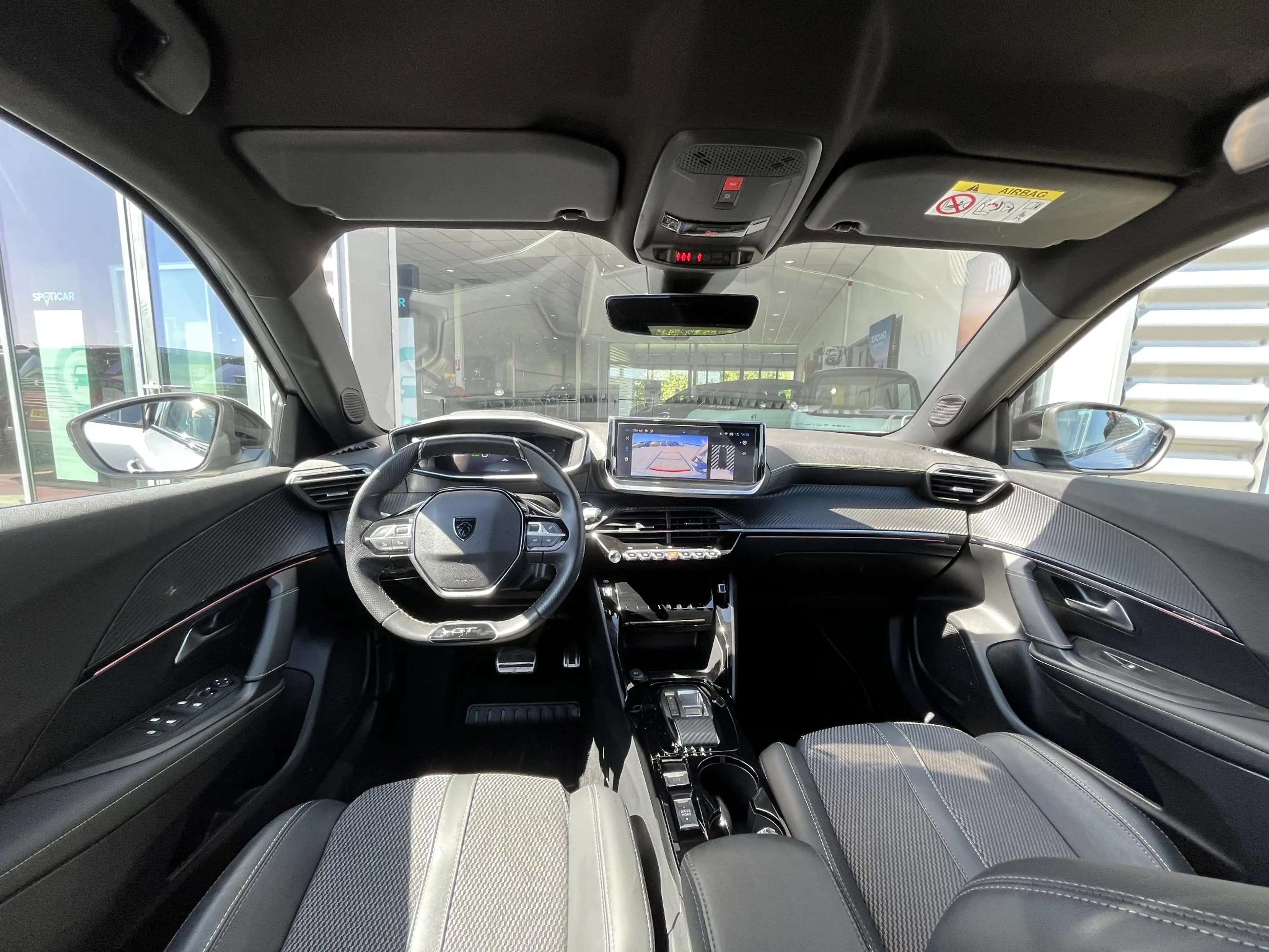 Peugeot e-2008 EV GT 54 kWh | Adaptive Cruise Control | Camera | — photo 11