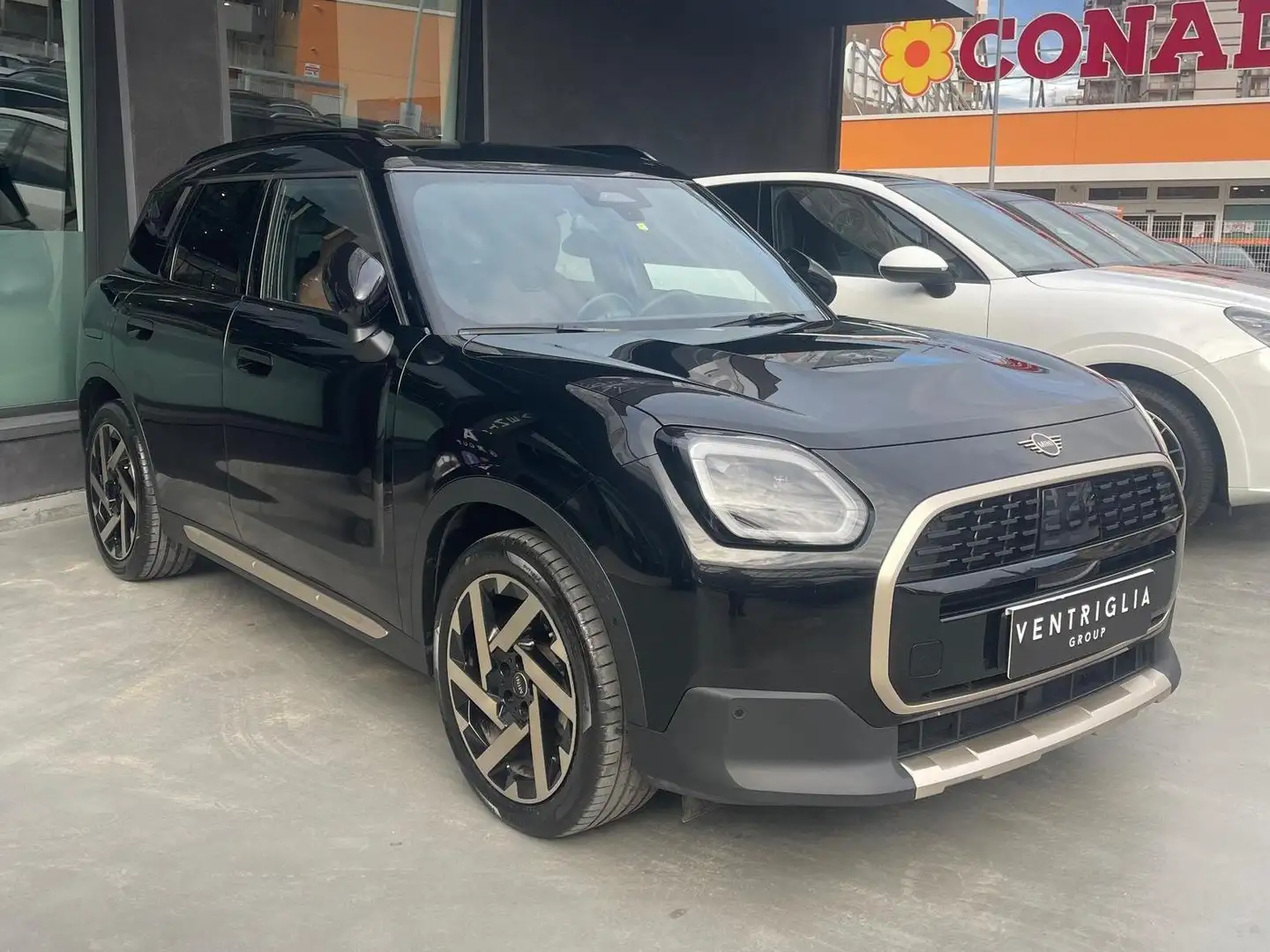 MINI Cooper D Countryman Mini Countryman U25 2.0 48V Favoured auto - 2