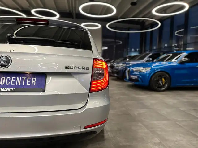 Skoda Superb view 6