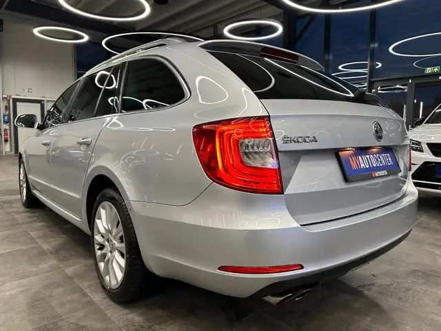 Skoda Superb view 7
