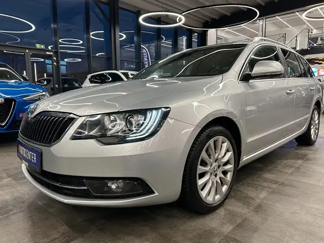 Skoda Superb view 2