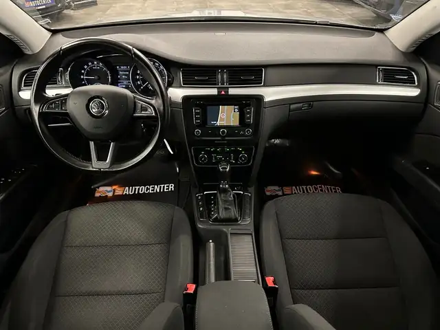 Skoda Superb view 9