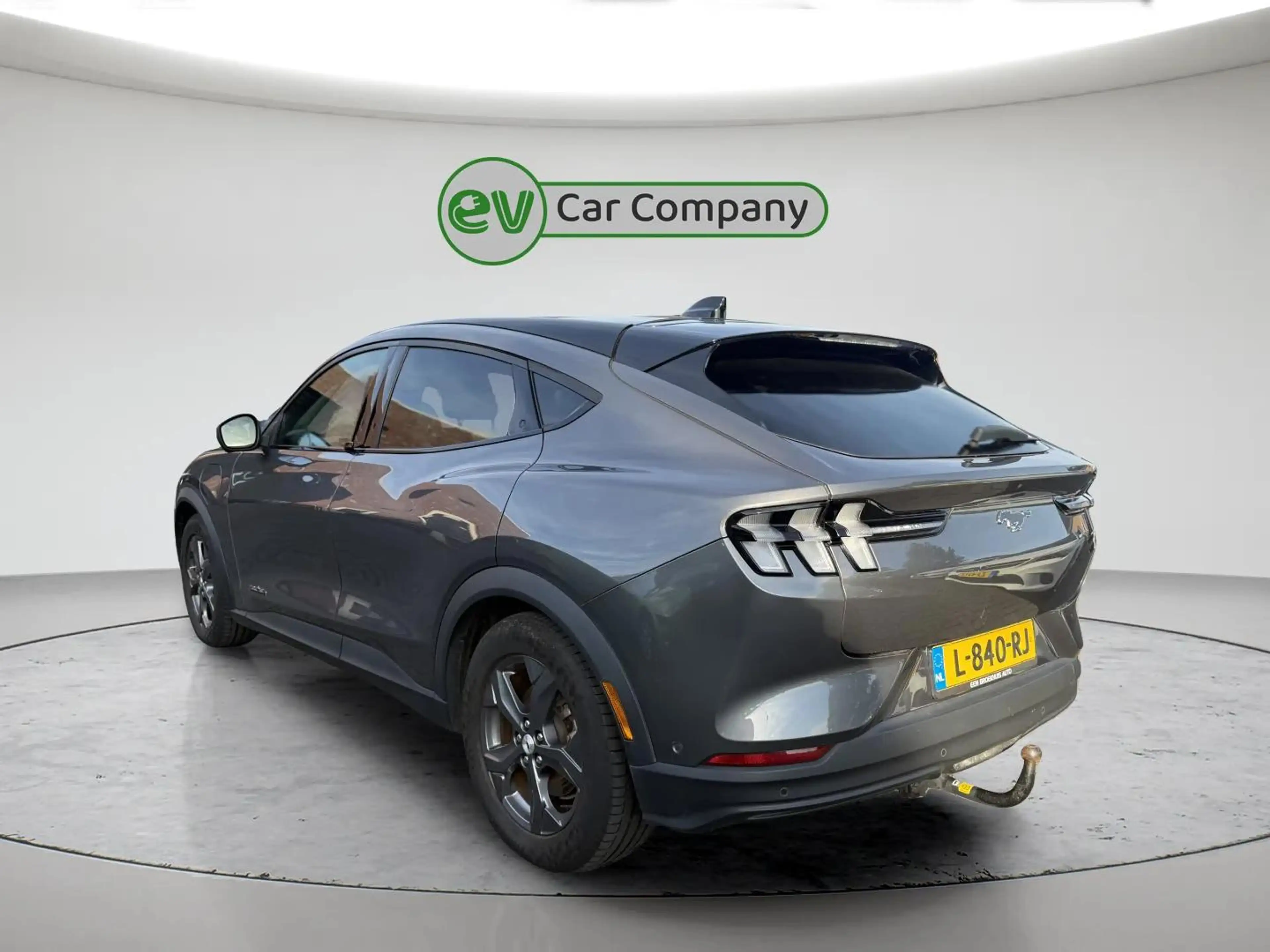 Ford Mustang Mach-E Extended RWD 98 kWh | SOH ..% | Panoramadak | Memo — photo 3
