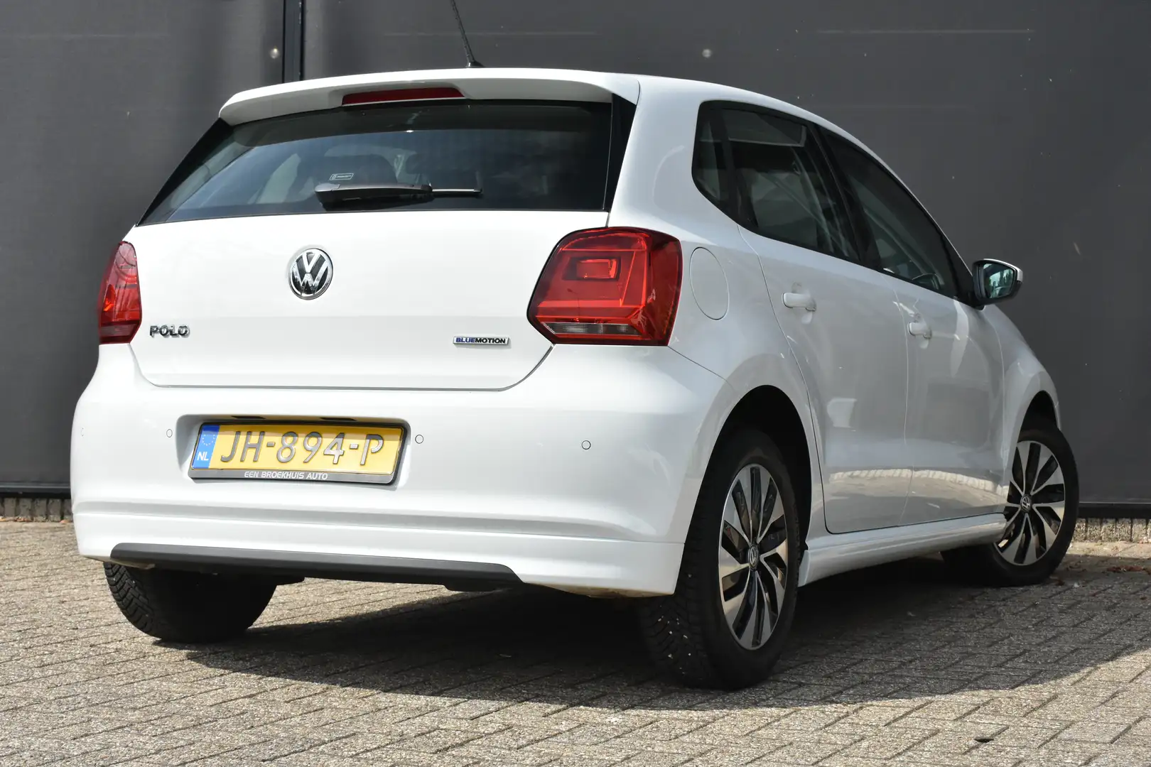 Volkswagen Polo BlueMotion Connected Series 95pk Automaat | Naviga Blanc - 2
