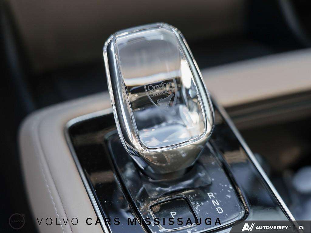 2026 Volvo XC90 T8 AWD Plus Dark Theme 7-Seater thumb 46