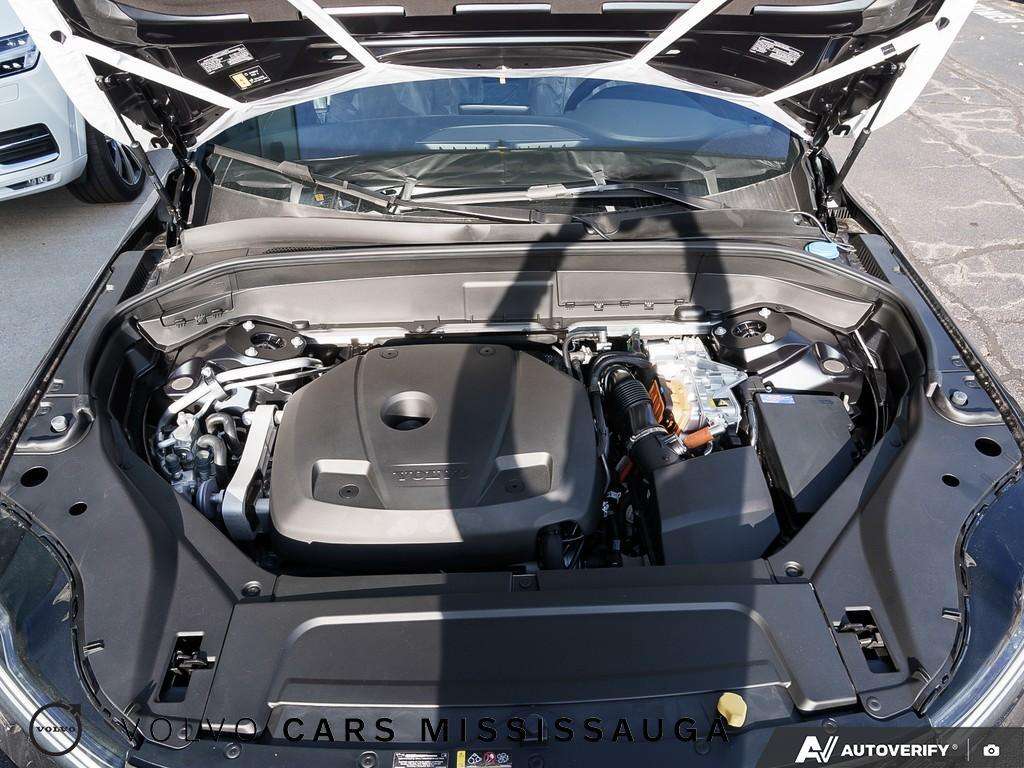 2026 Volvo XC90 T8 AWD Plus Dark Theme 7-Seater thumb 35