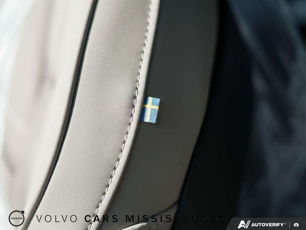 2026 Volvo XC90 T8 AWD Plus Dark Theme 7-Seater thumb 50